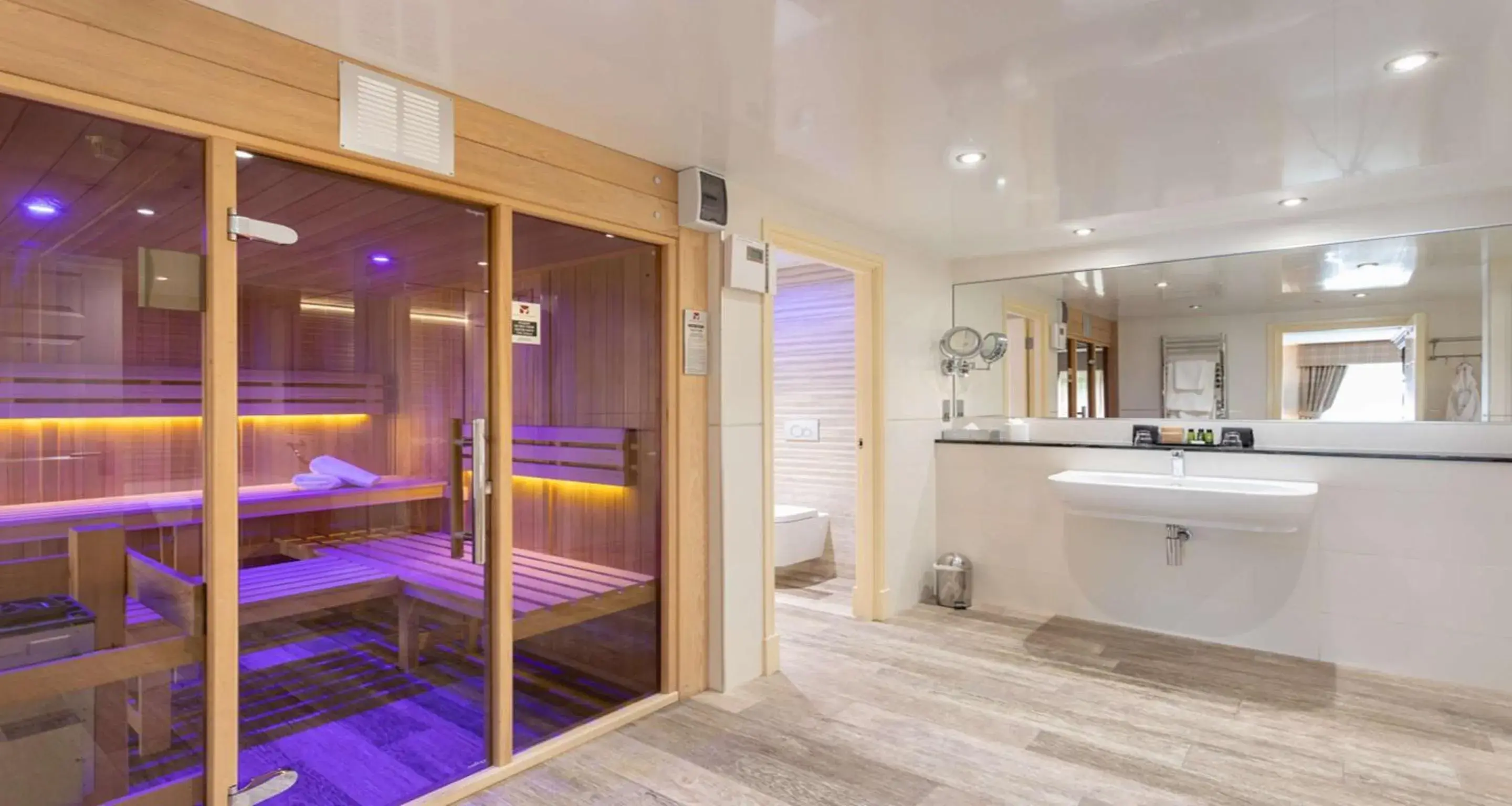 Bedroom in Best Western Premier Doncaster Mount Pleasant Hotel Bedroom in Best Western Premier Doncaster Mount Pleasant Hotel