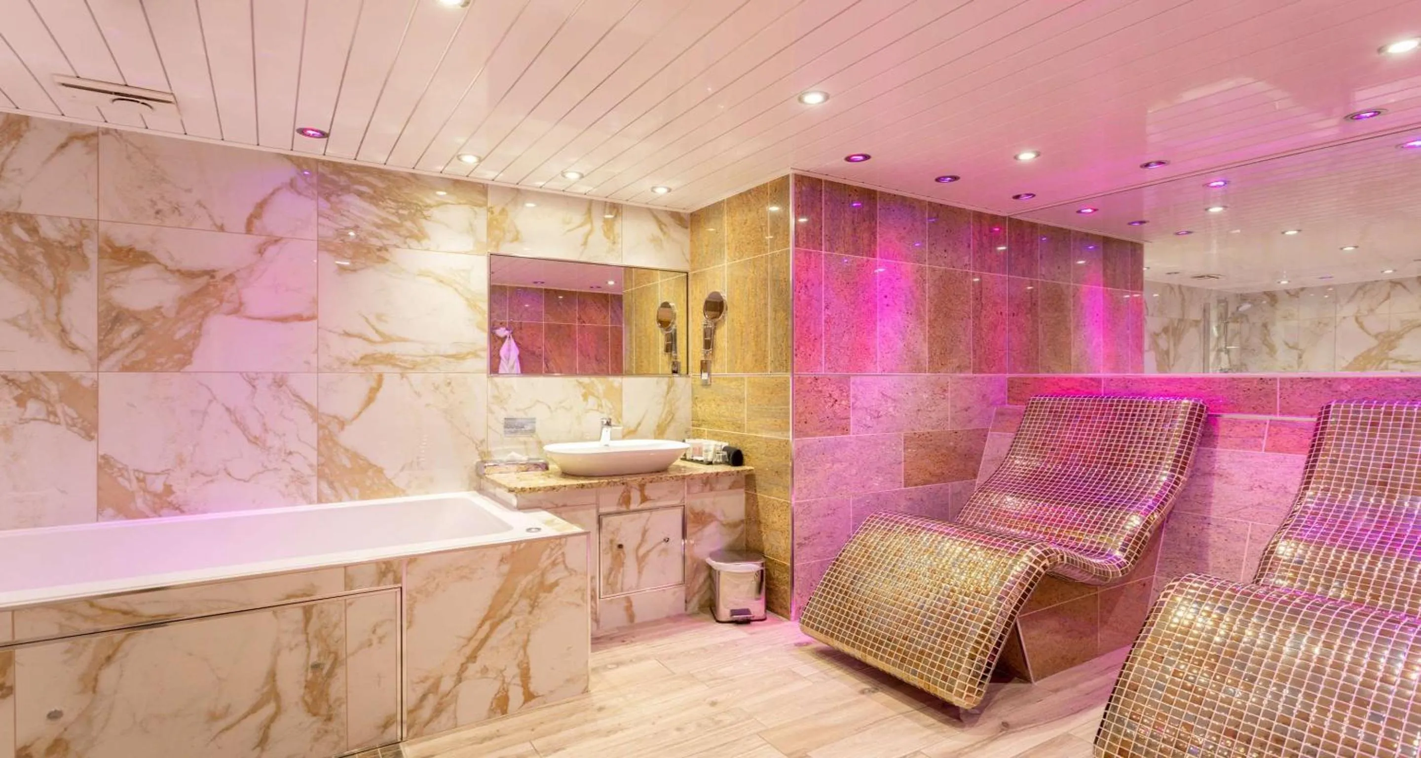 Bedroom in Best Western Premier Doncaster Mount Pleasant Hotel