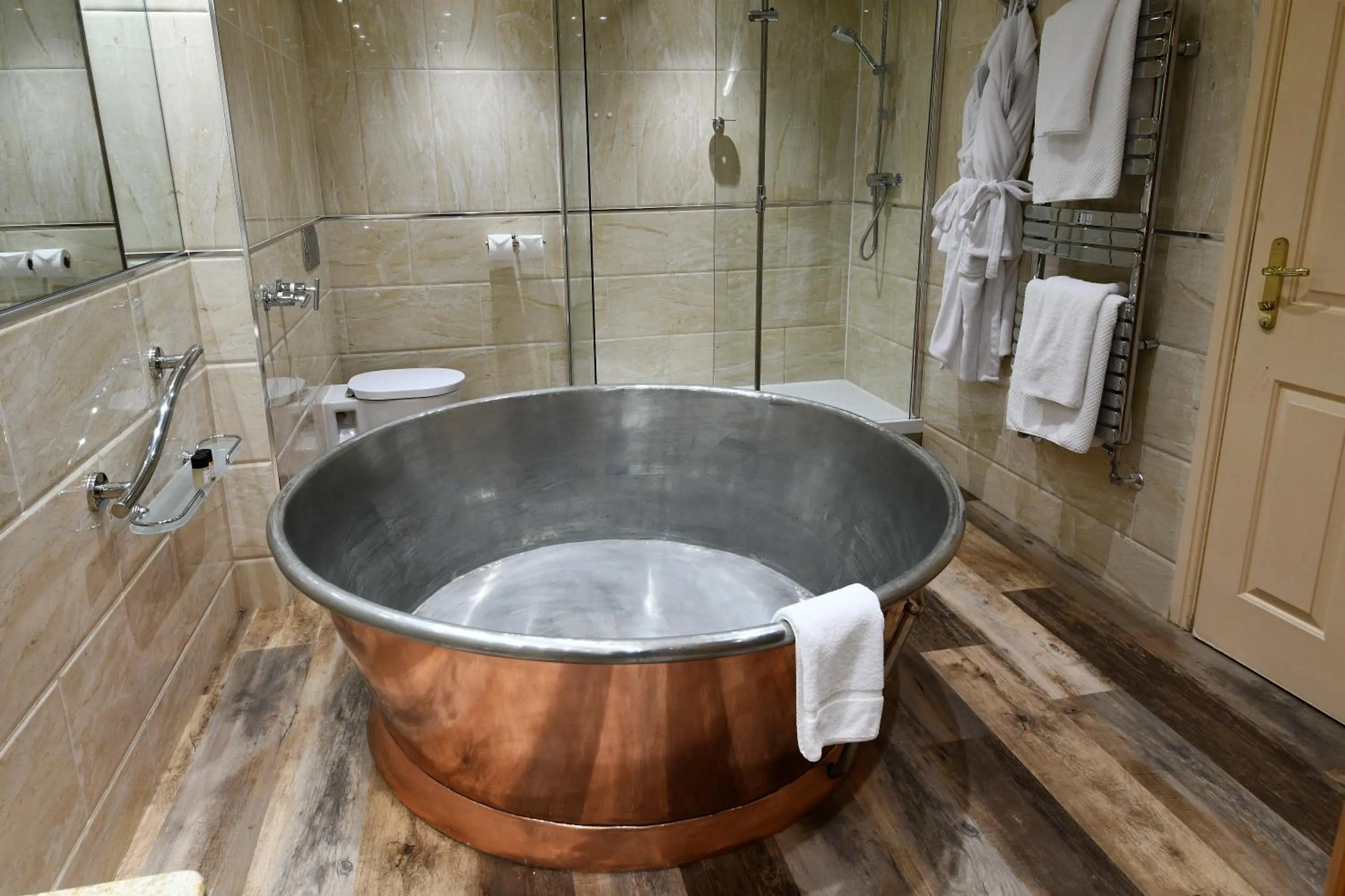 Toilet in Best Western Premier Doncaster Mount Pleasant Hotel