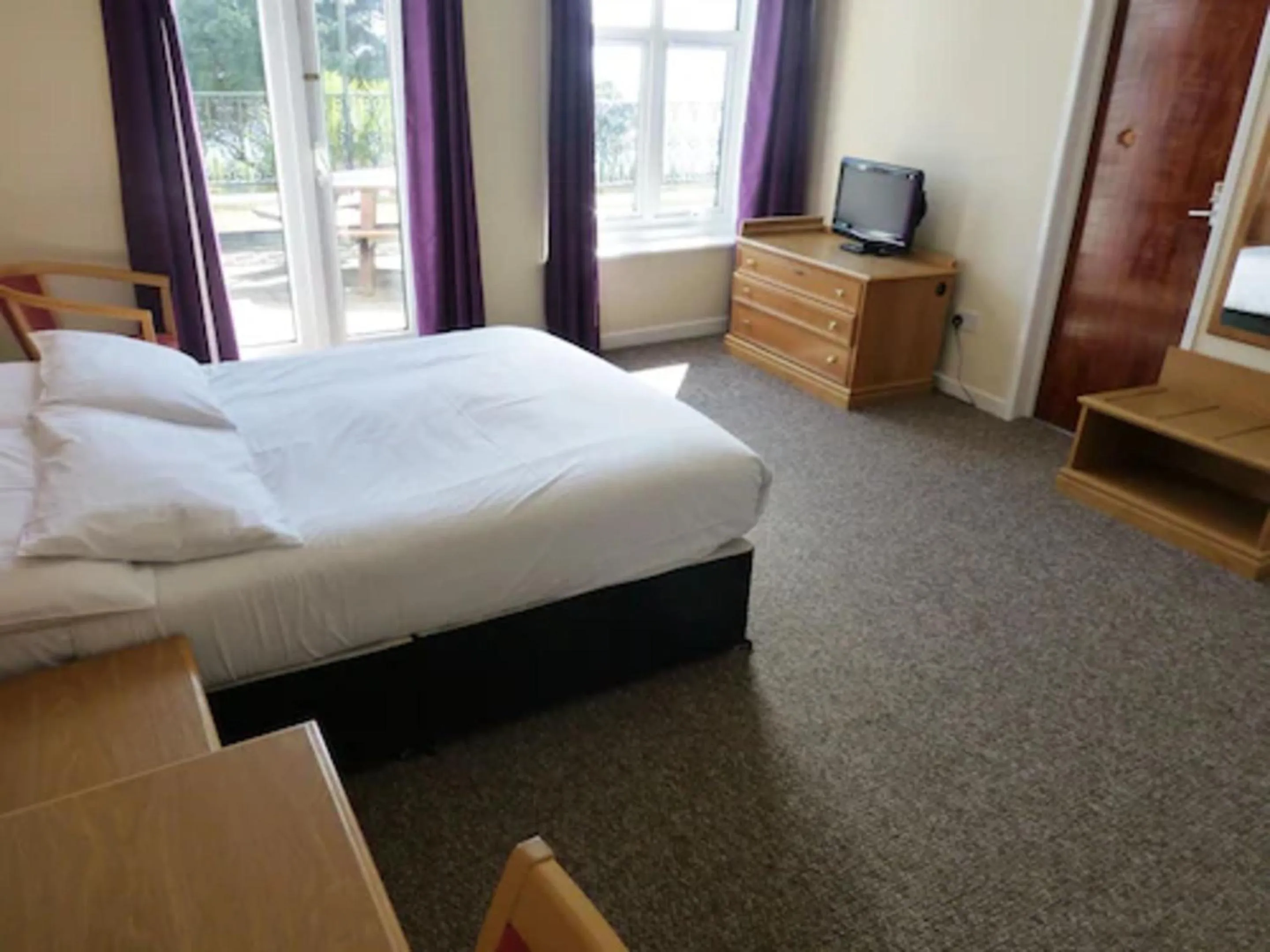Bedroom, Bed in Esplanade Hotel - Clacton On Sea, Beachfront Hotel by OYO