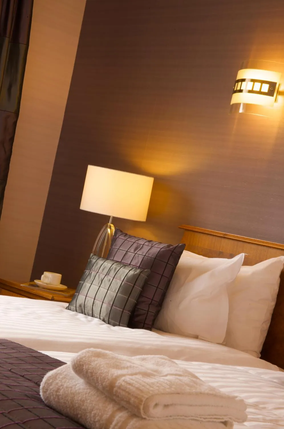 Bedroom, Bed in Best Western Aberavon Beach Hotel