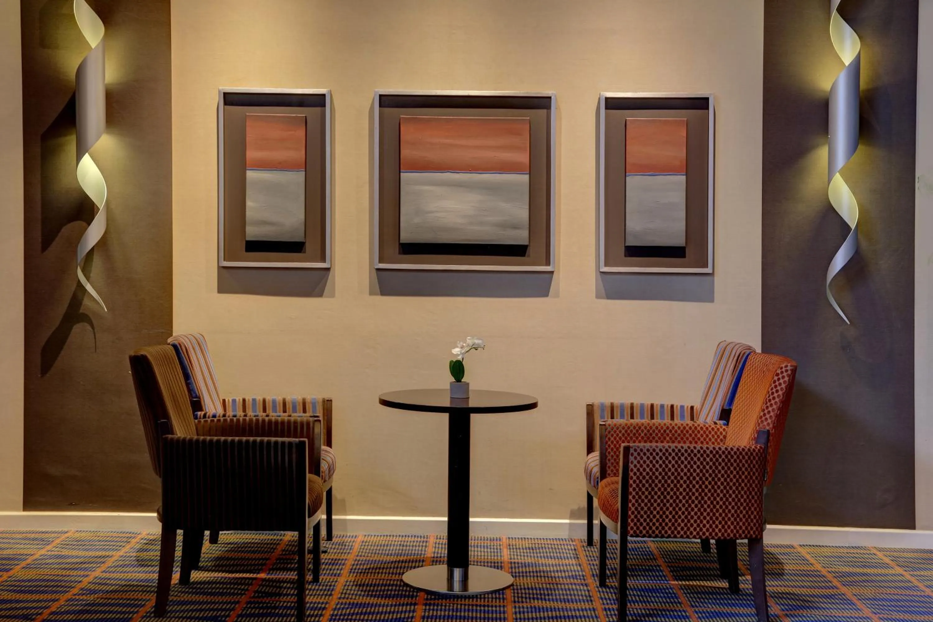 Lounge or bar in Best Western Aberavon Beach Hotel