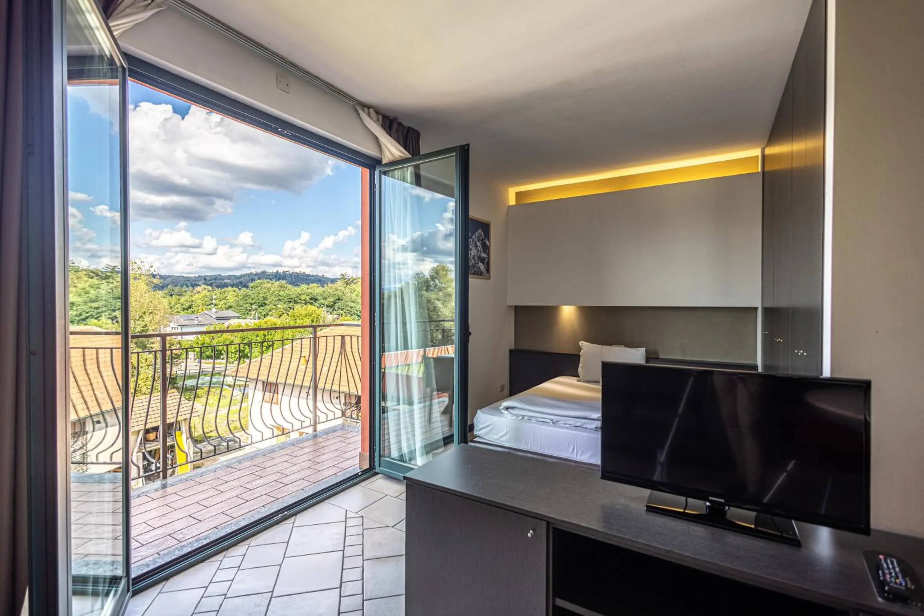 Studio in CasAlbergo - Superior Lake Apartments by LVG Hotel Collection Studio in CasAlbergo - Superior Lake Apartments by LVG Hotel Collection