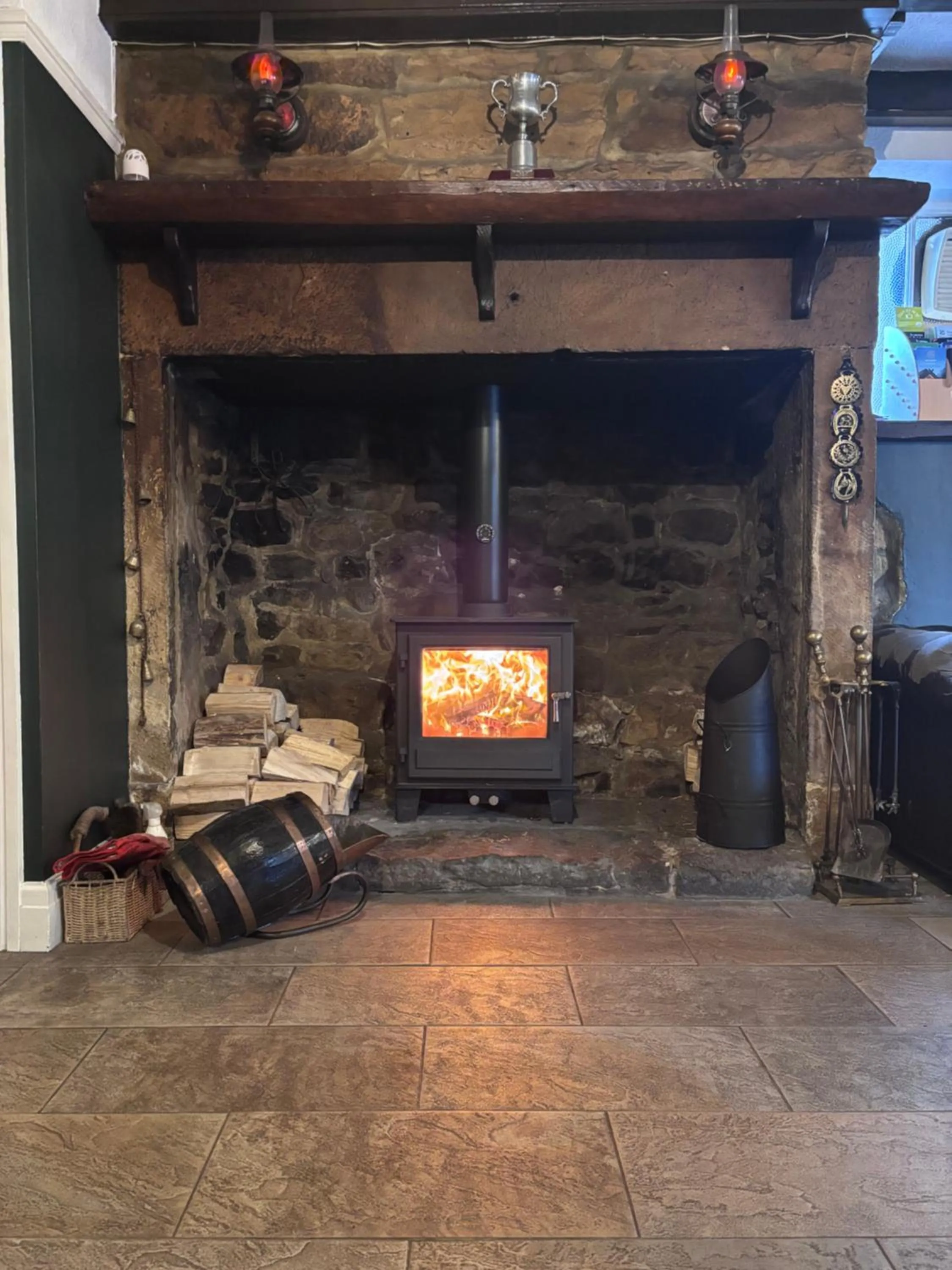 Lounge or bar in Three Wheat Heads