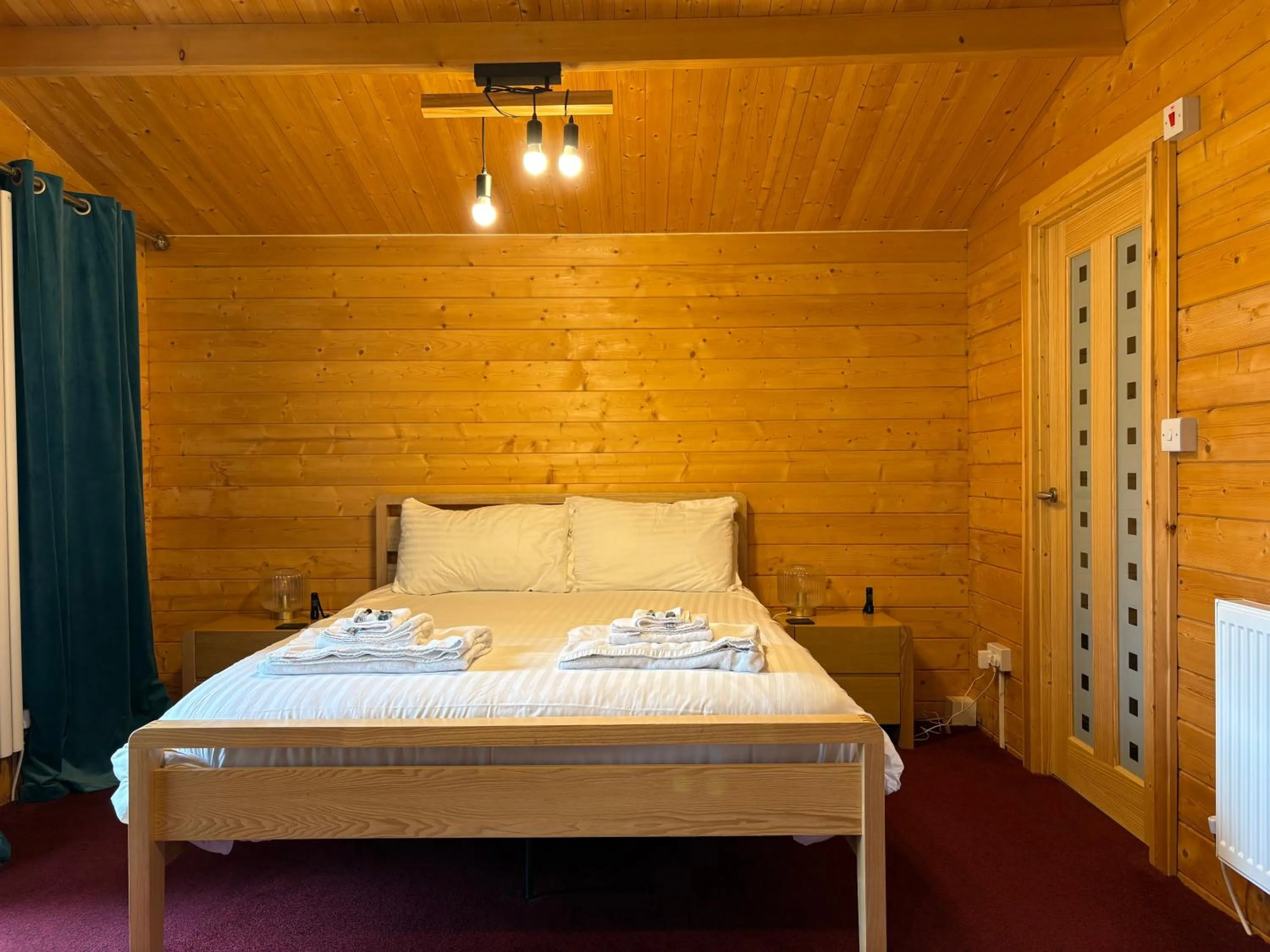 Bed in Three Wheat Heads