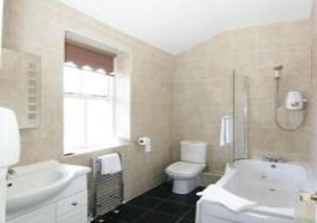 Bathroom in Best Western Claydon Hotel