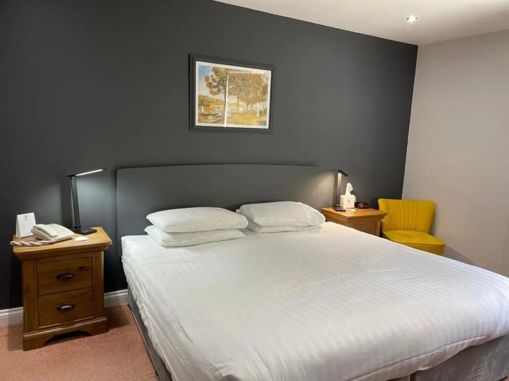 Bed in Best Western Claydon Hotel