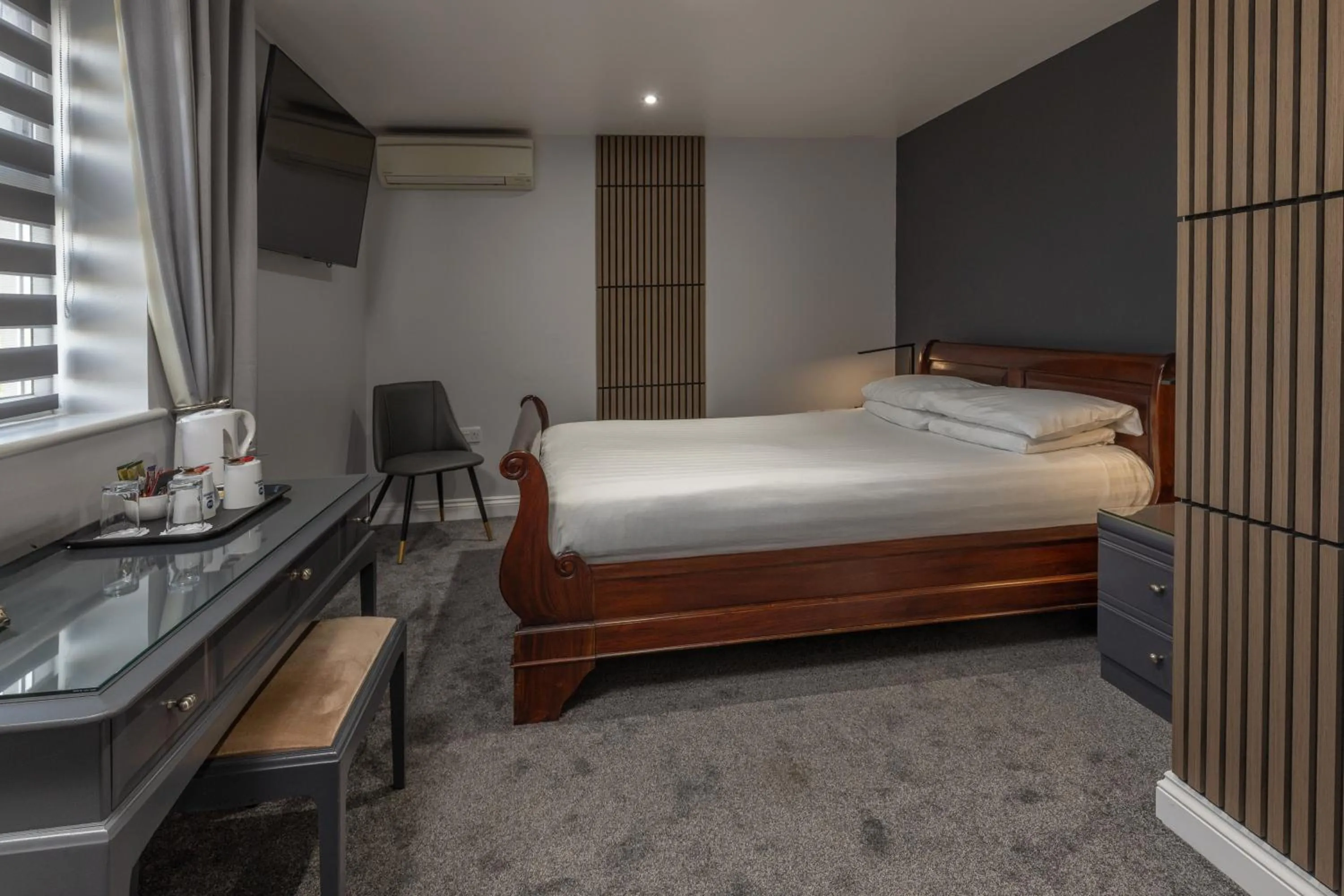 Bed in Best Western Claydon Hotel