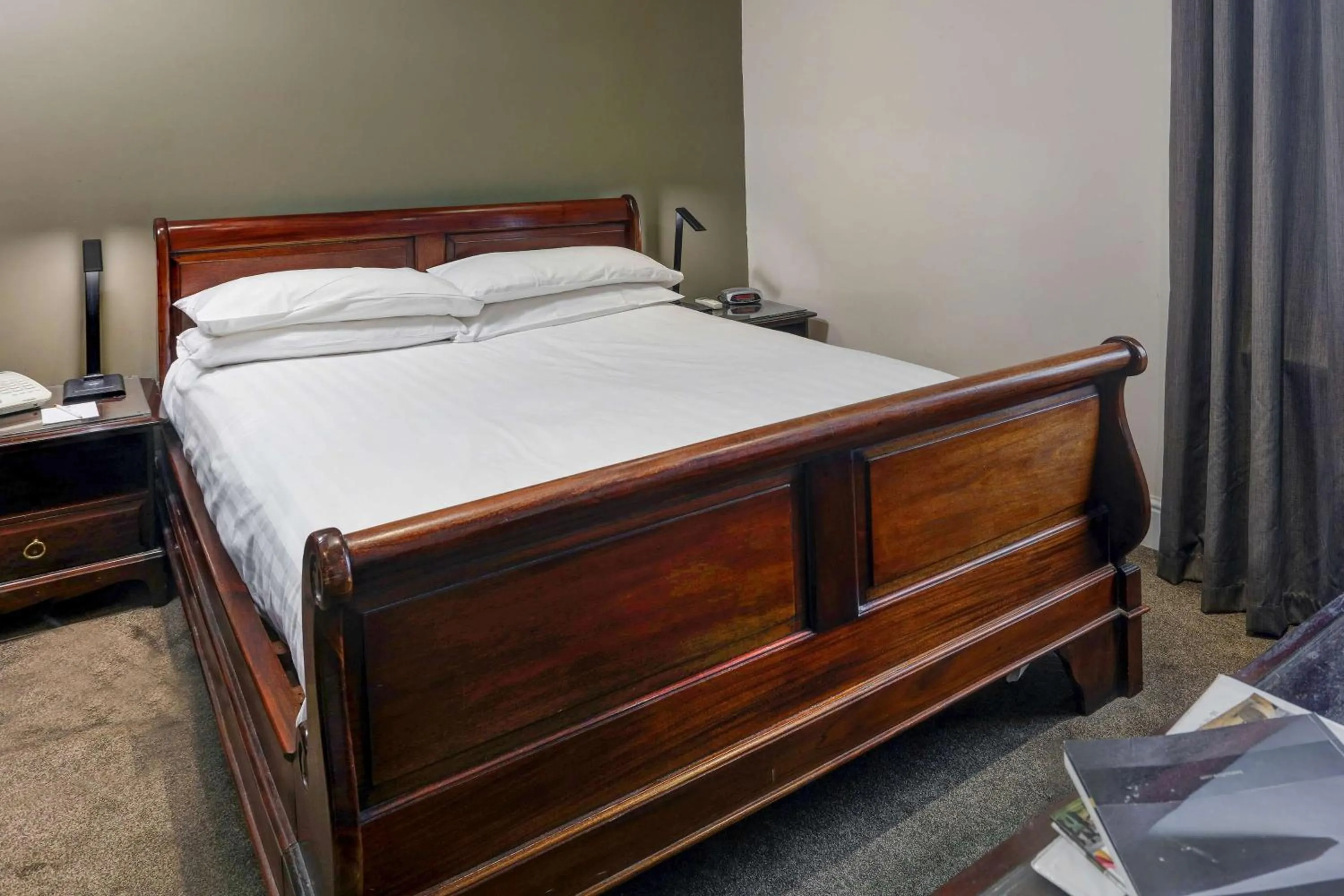 Bed in Best Western Claydon Hotel