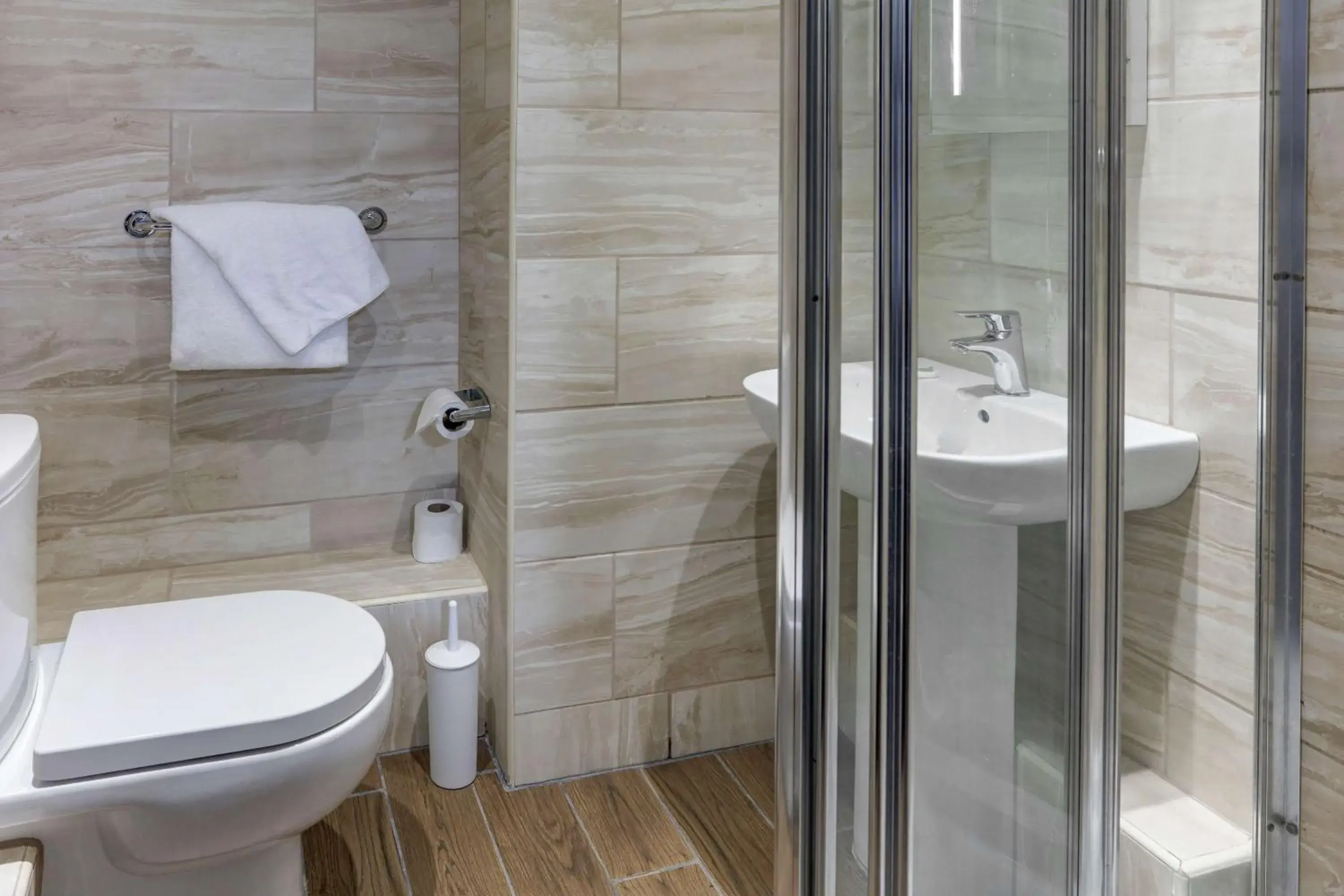 Photo of the whole room in Best Western Claydon Hotel Photo of the whole room in Best Western Claydon Hotel