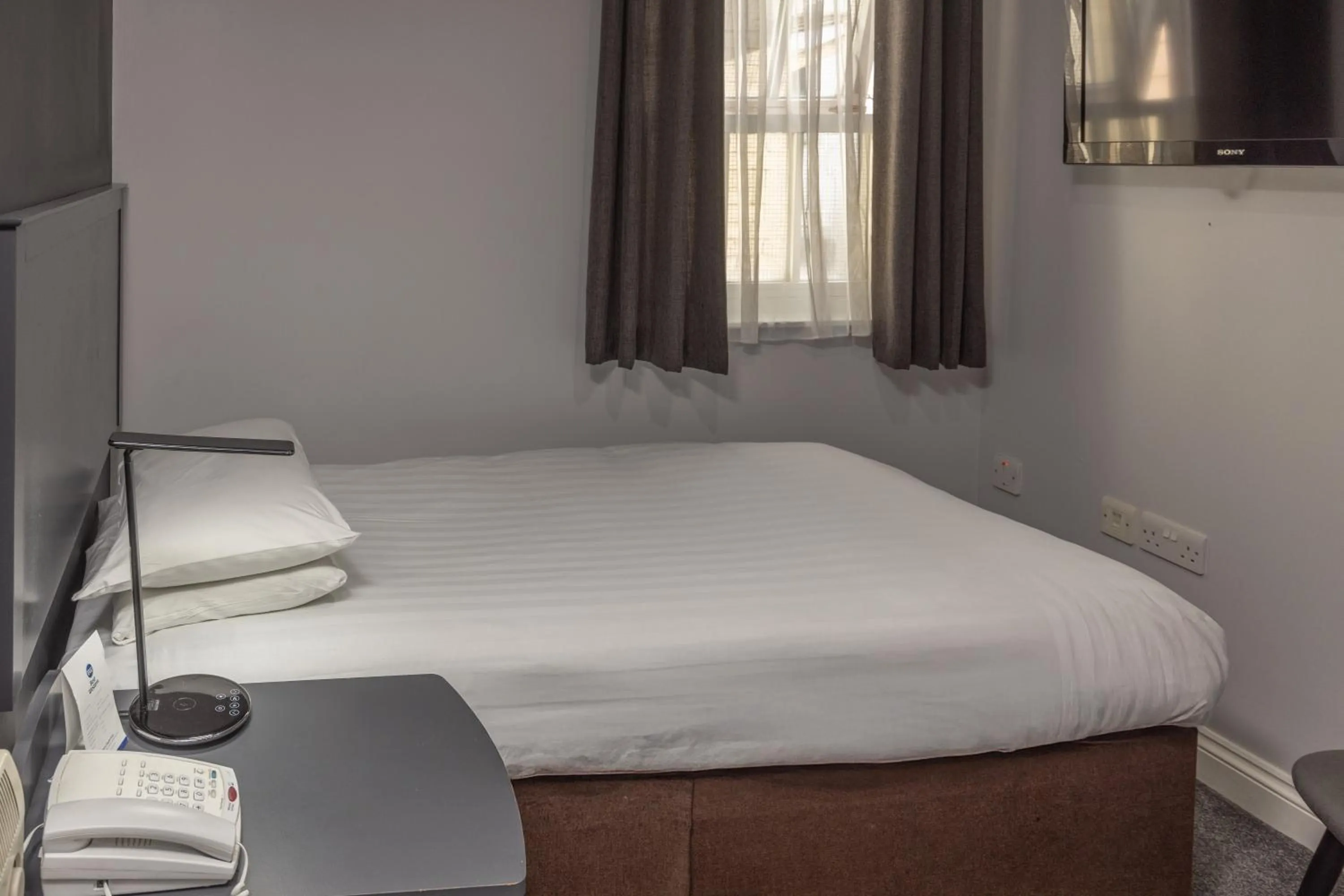 Bed in Best Western Claydon Hotel