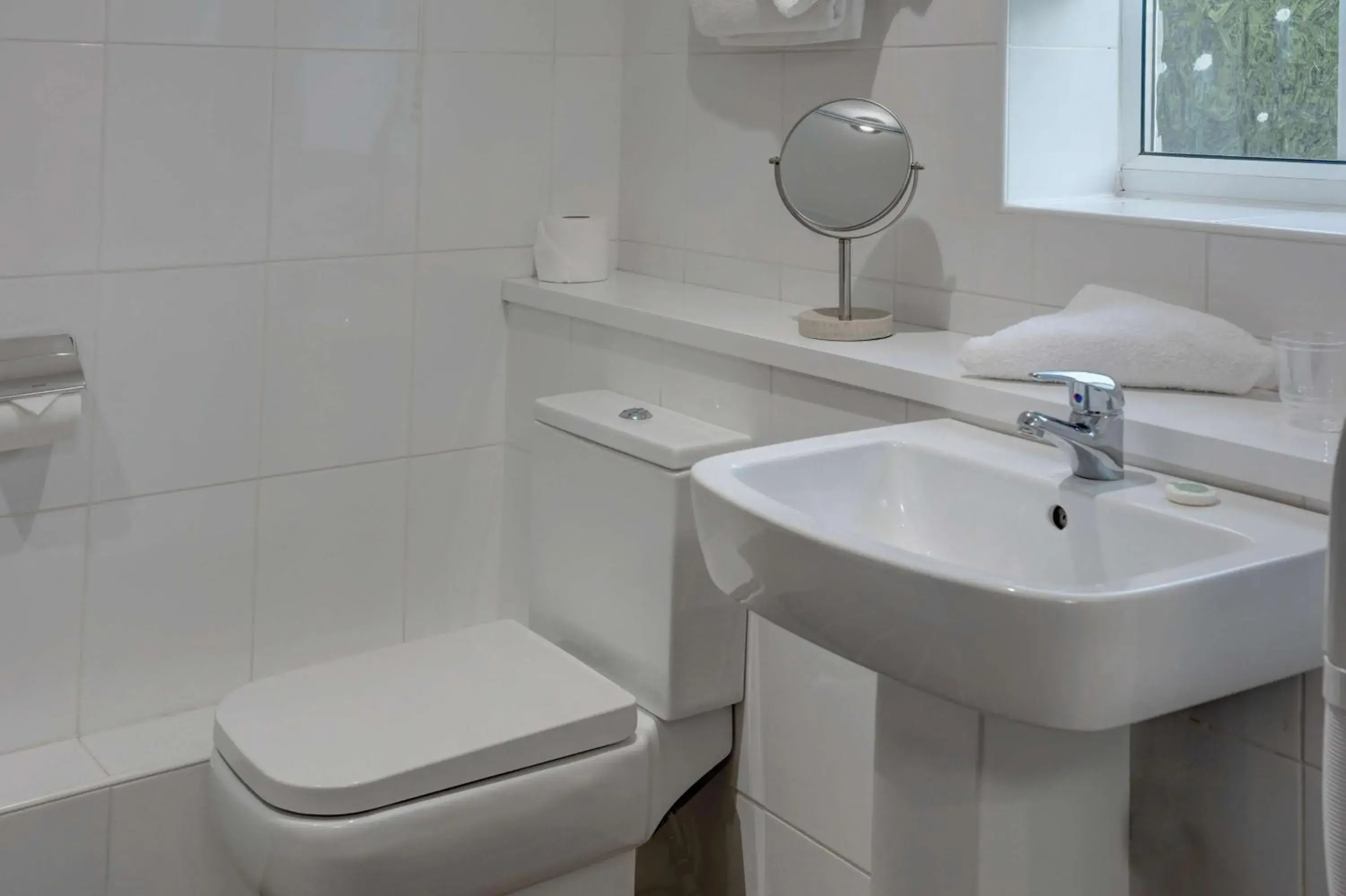 Photo of the whole room in Best Western Claydon Hotel Photo of the whole room in Best Western Claydon Hotel