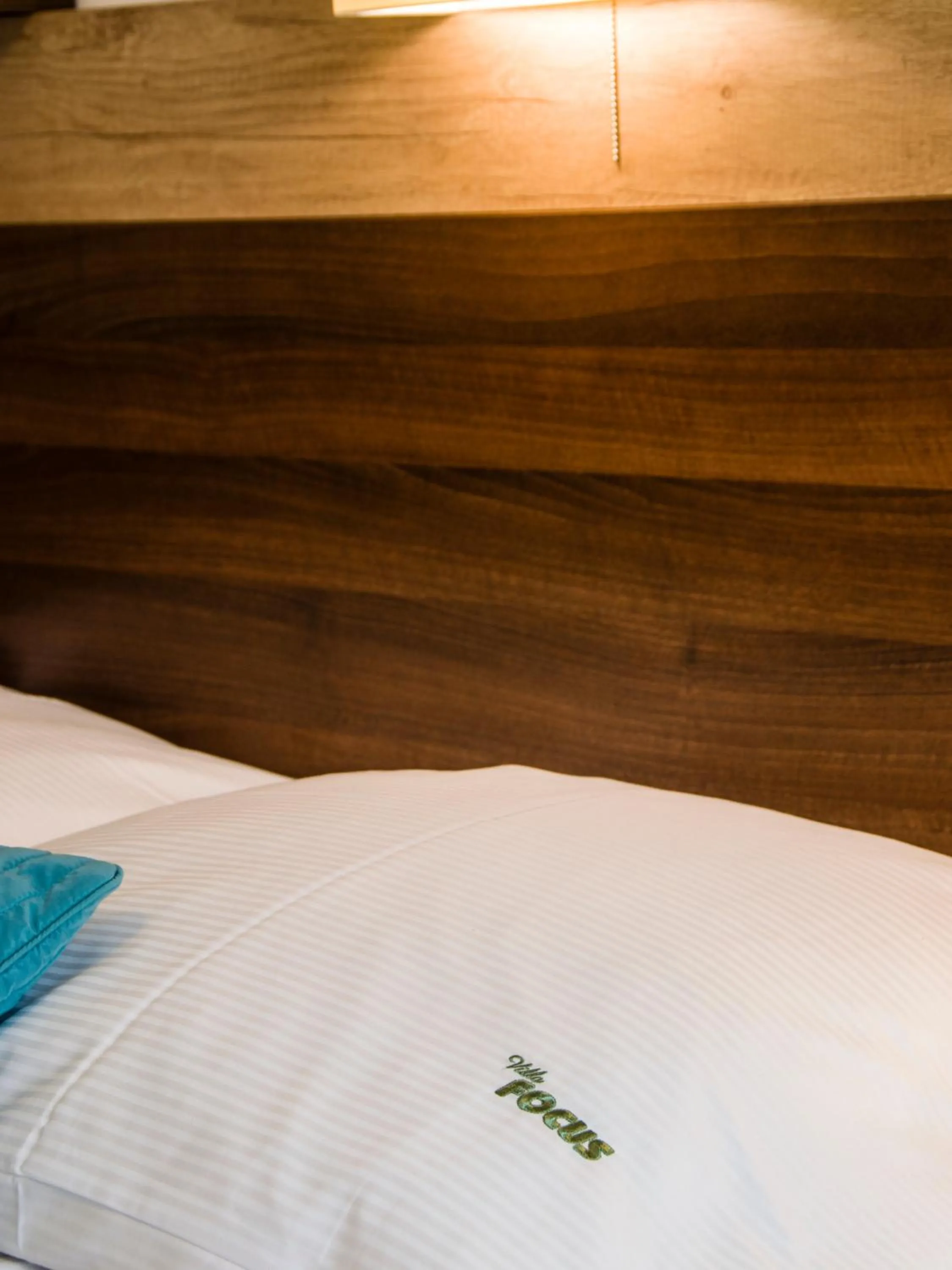 Bed in Willa Focus