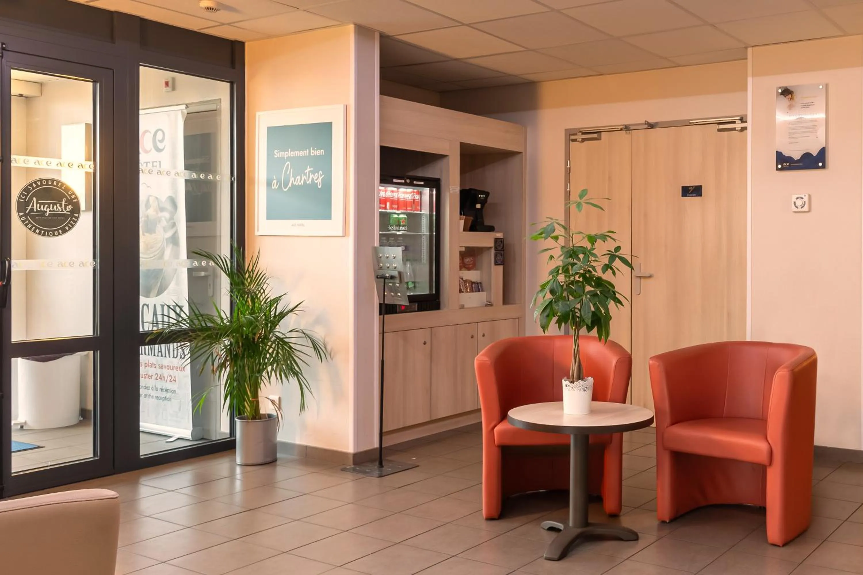 Lobby or reception in Ace Hôtel Chartres