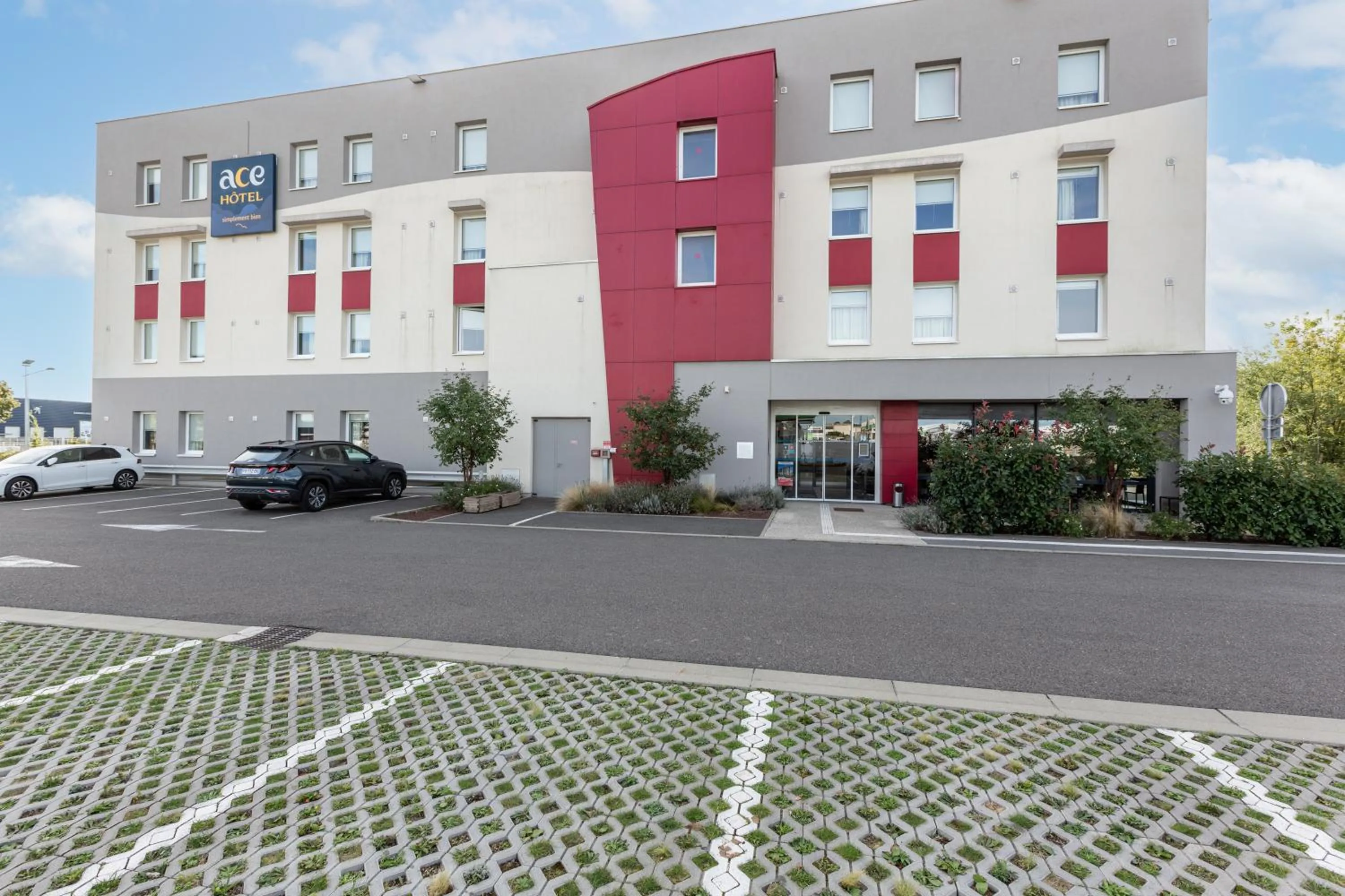 Property building in Ace Hôtel Chartres