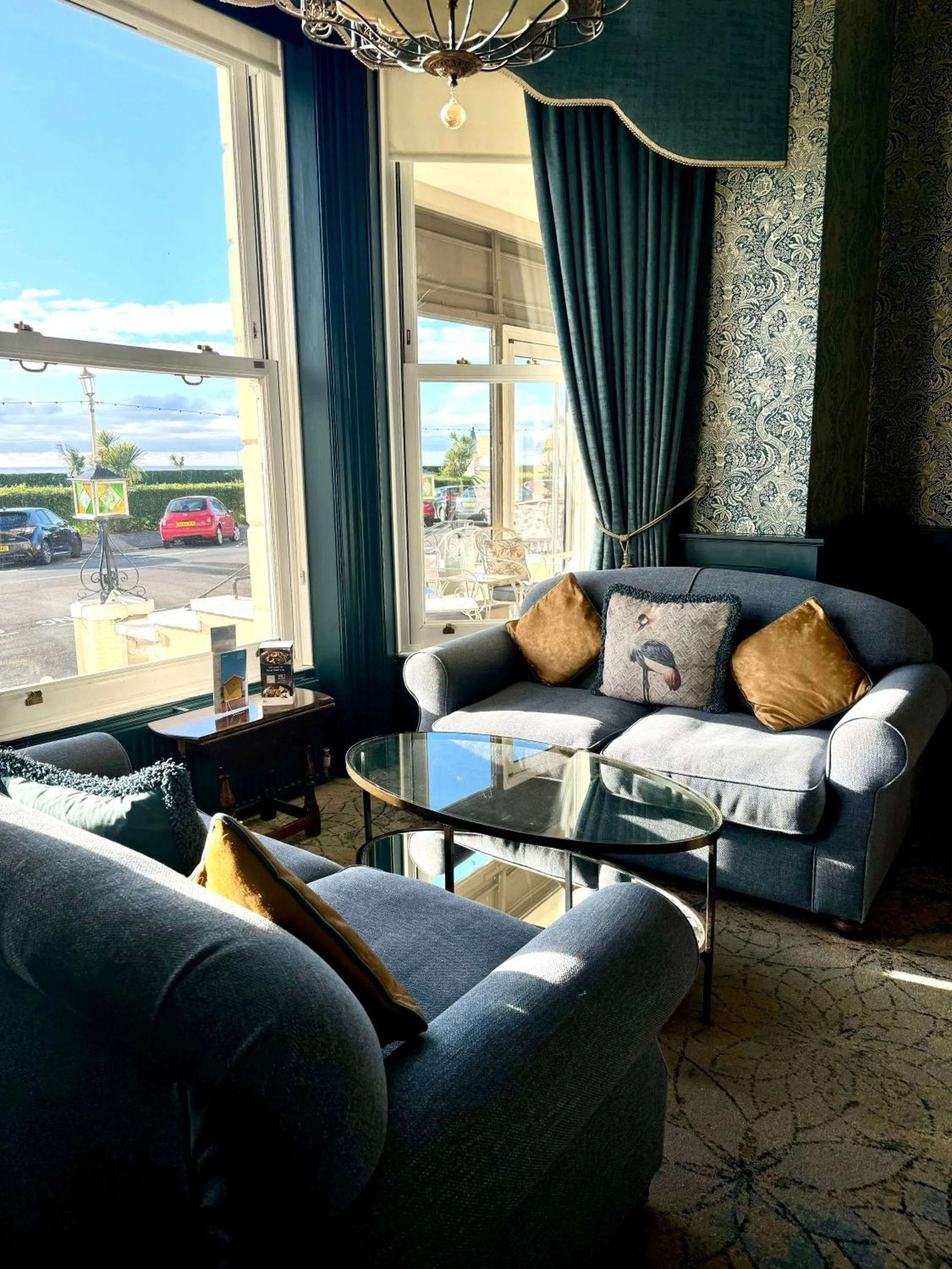 Lounge or bar in The Lansdowne, Eastbourne