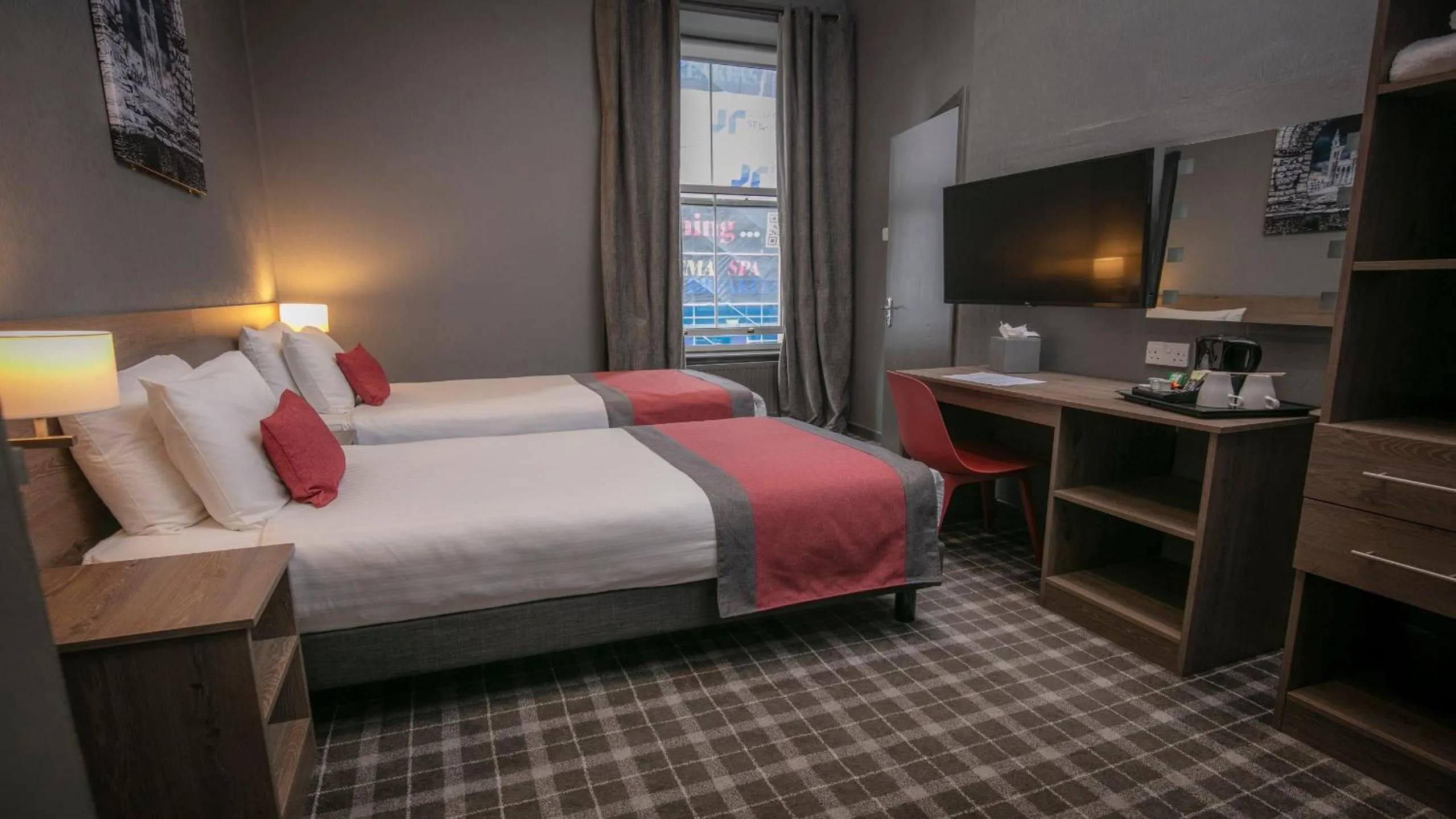 Bedroom, Bed in Best Western Glasgow Hotel