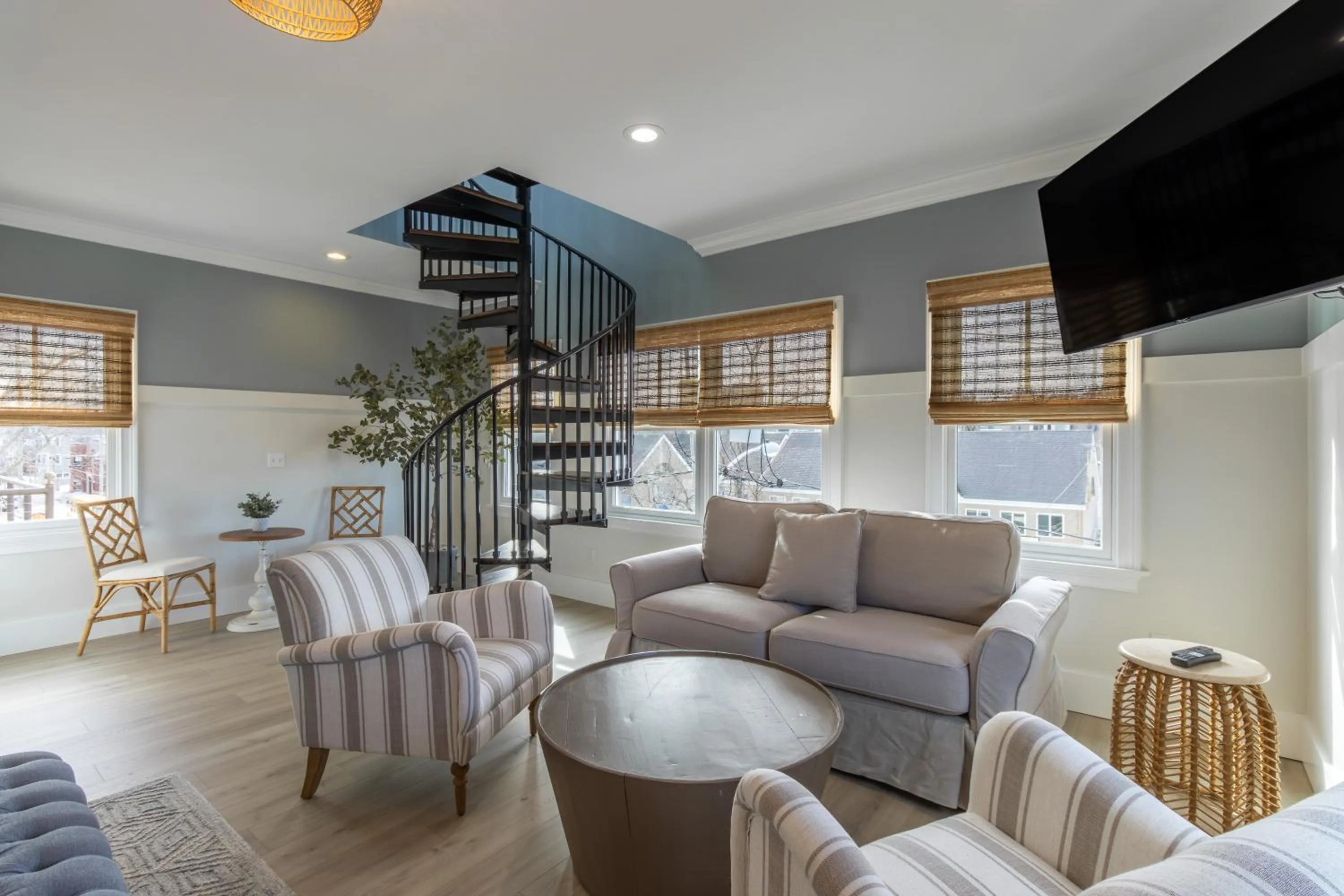 The Newport Lofts - 548 Thames Street