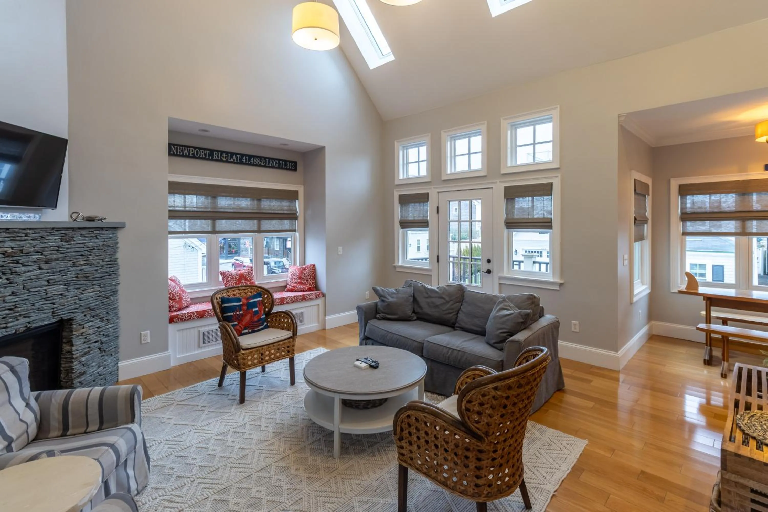 The Newport Lofts - 611 Thames Street