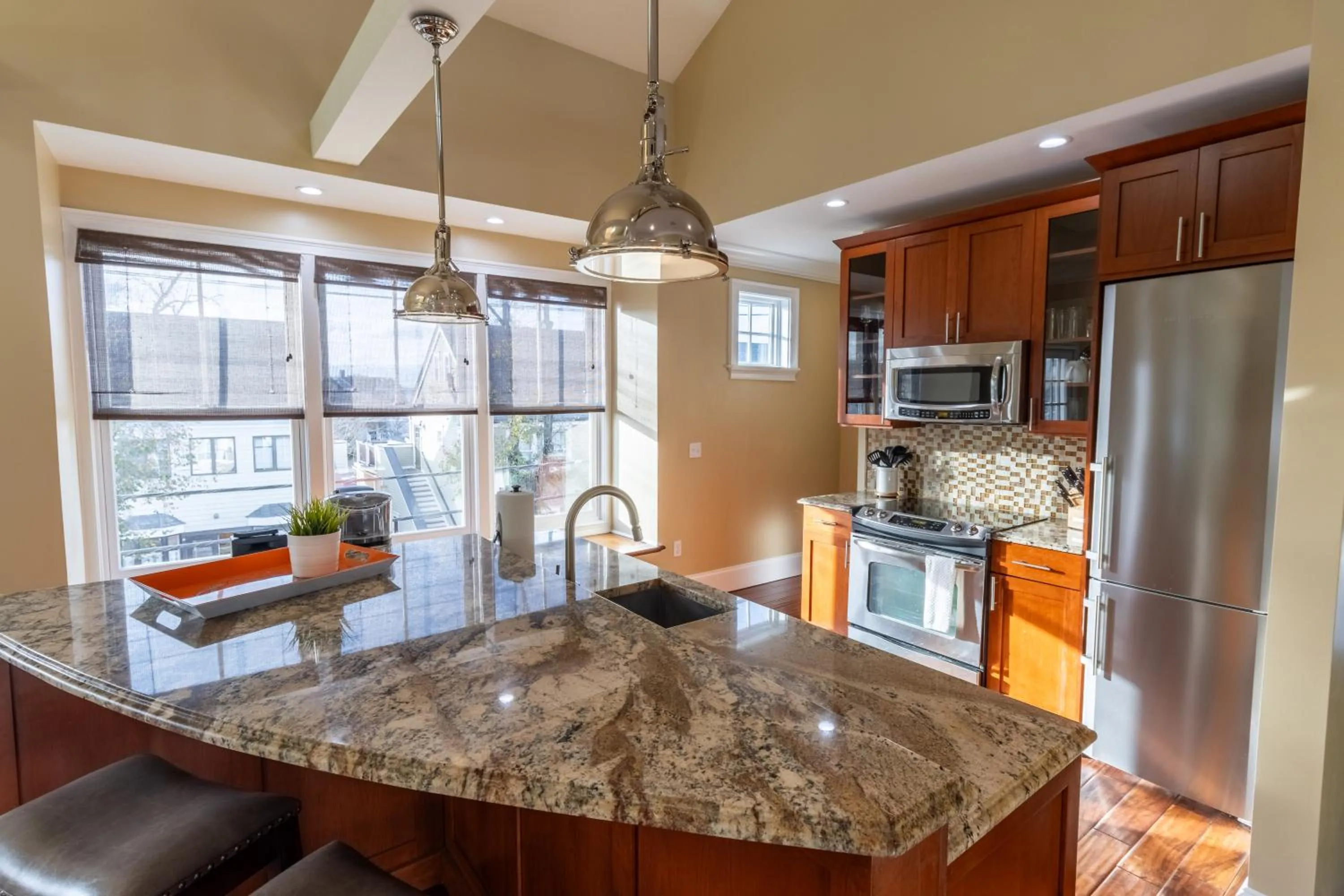 The Newport Lofts - 546 Thames Street