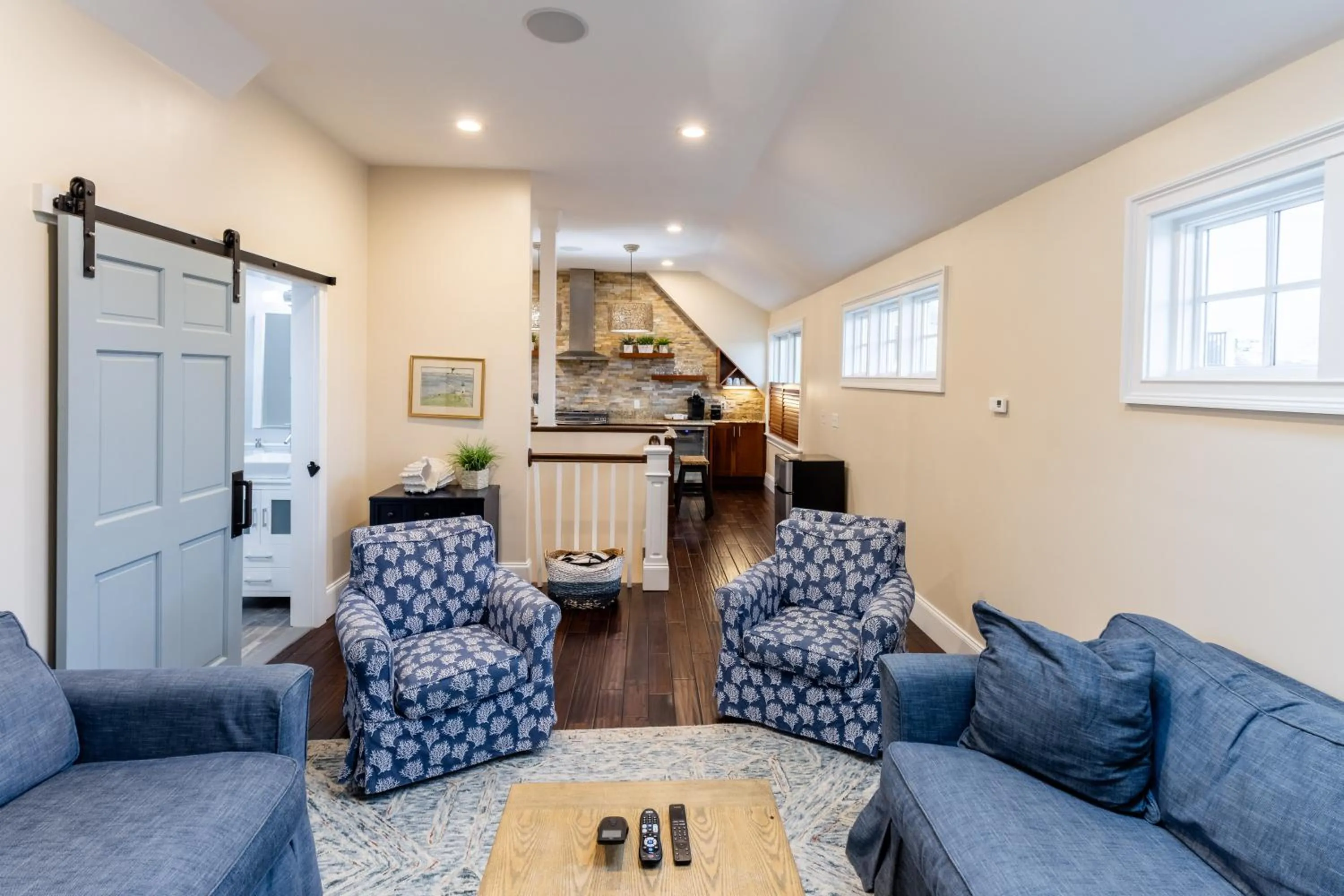 The Newport Lofts - 546 Thames Street