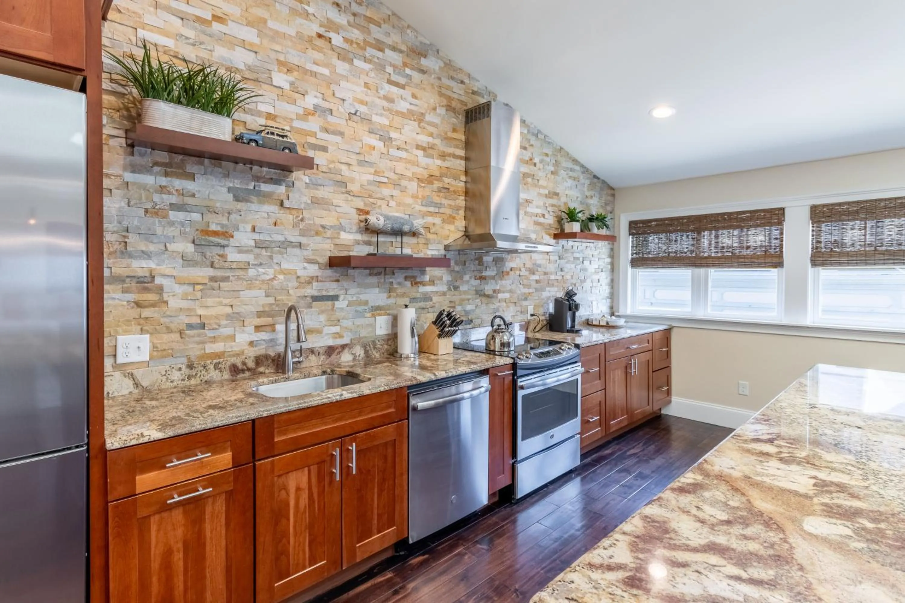 The Newport Lofts - 359 Thames Street