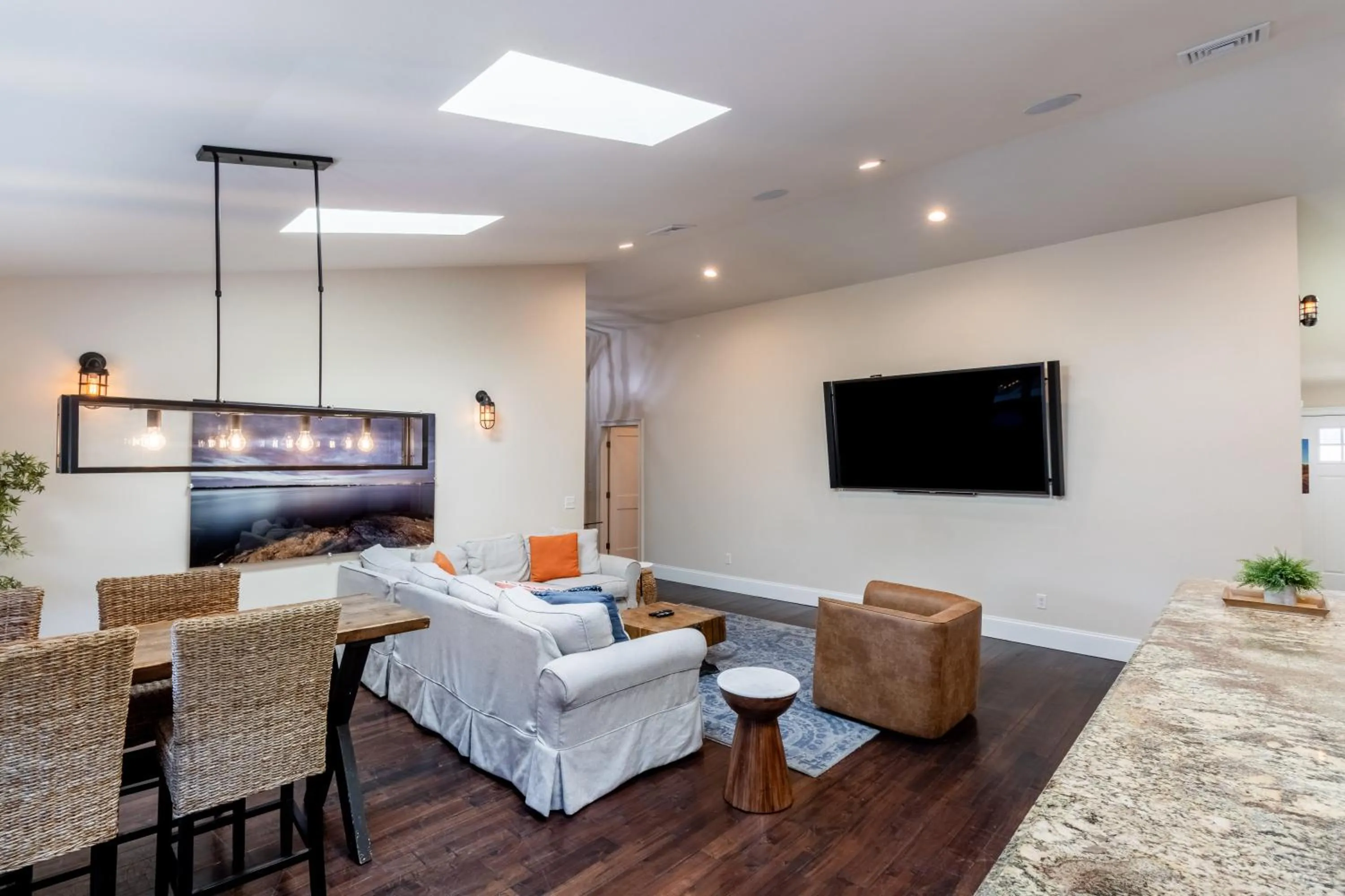 The Newport Lofts - 359 Thames Street