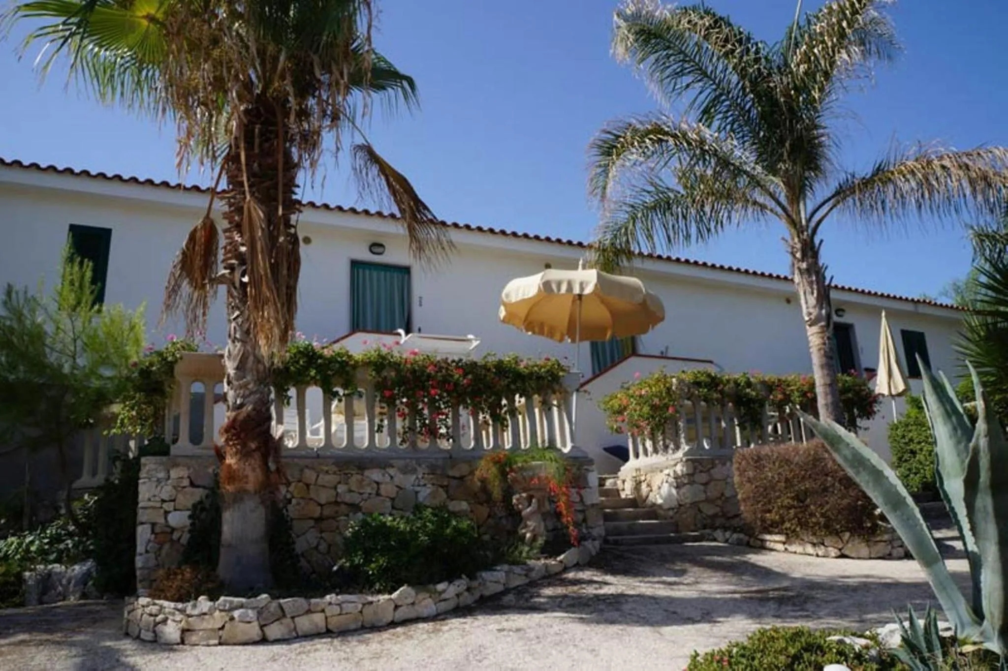 Property building in Appartamenti Serena