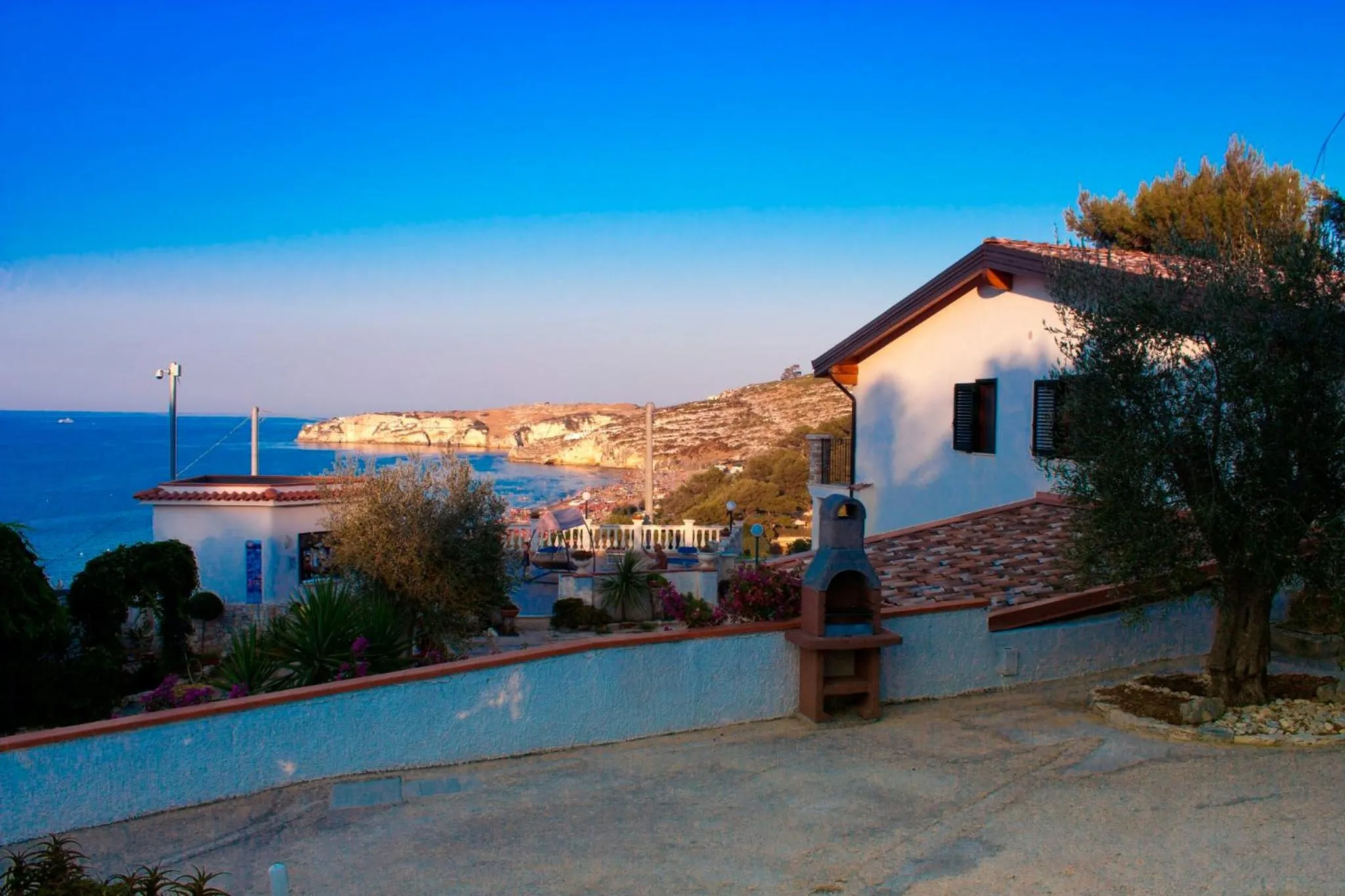 Property building in Appartamenti Serena