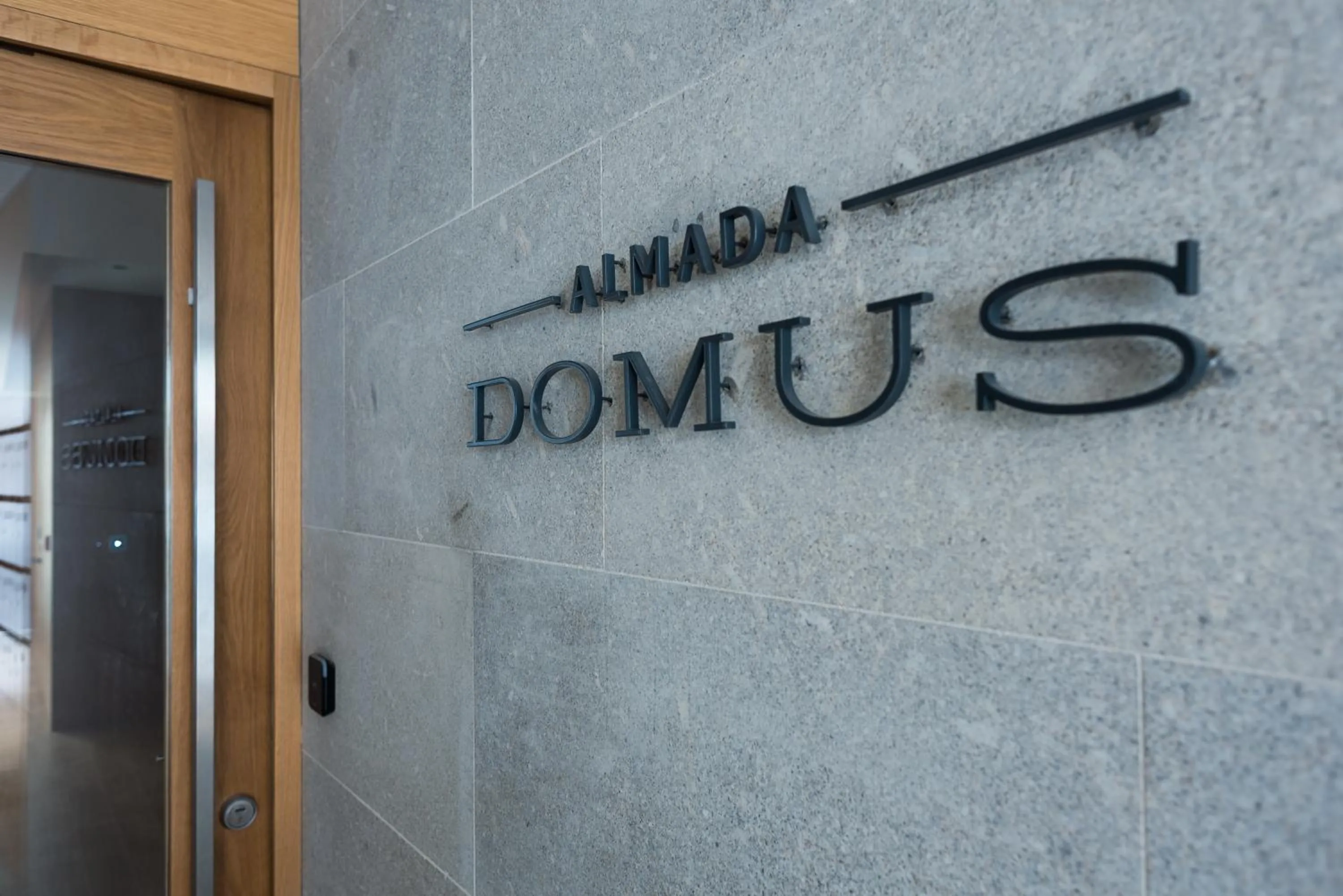 Almada Domus