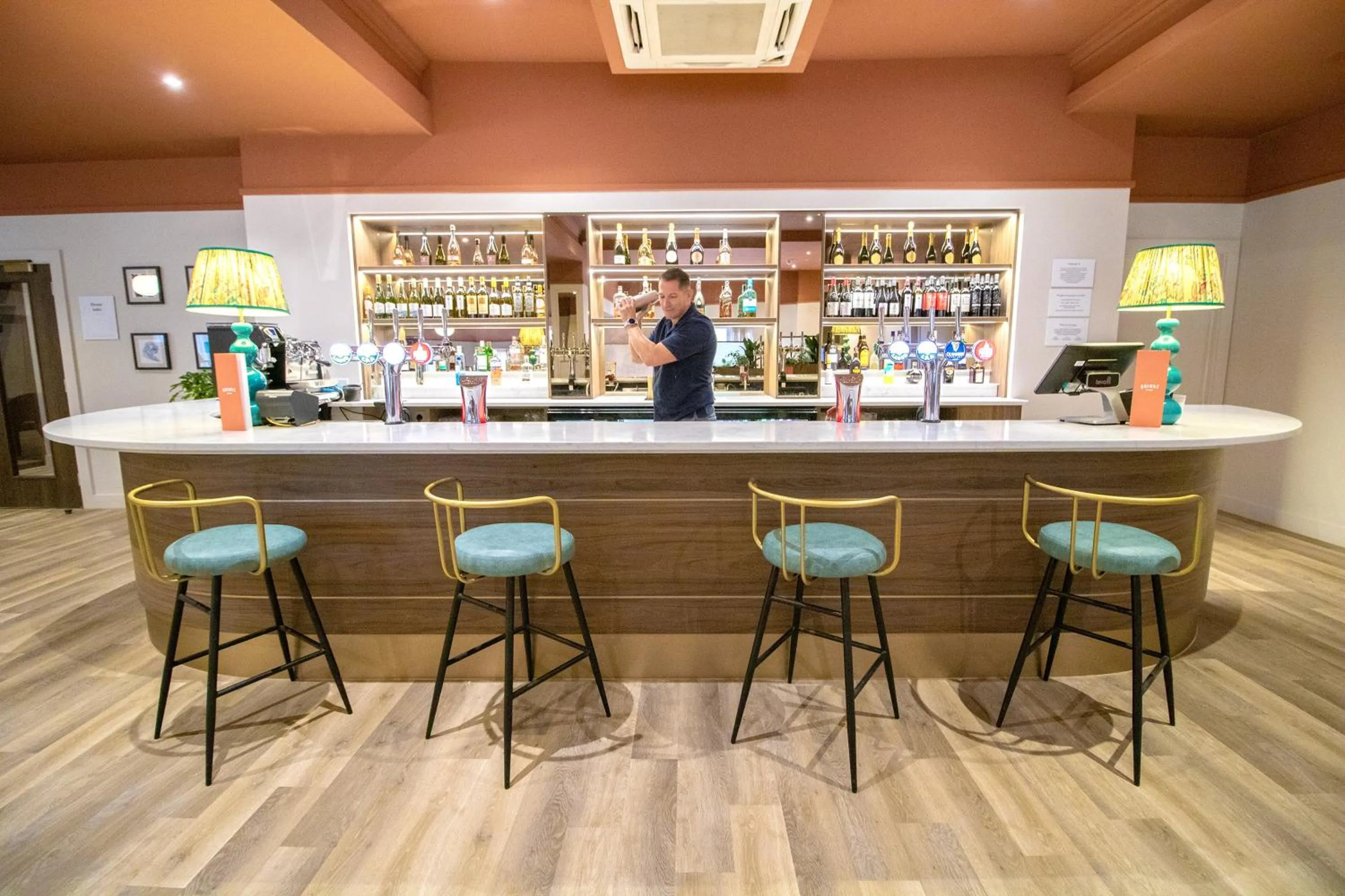 Lounge or bar in voco Rockingham Forest Corby by IHG