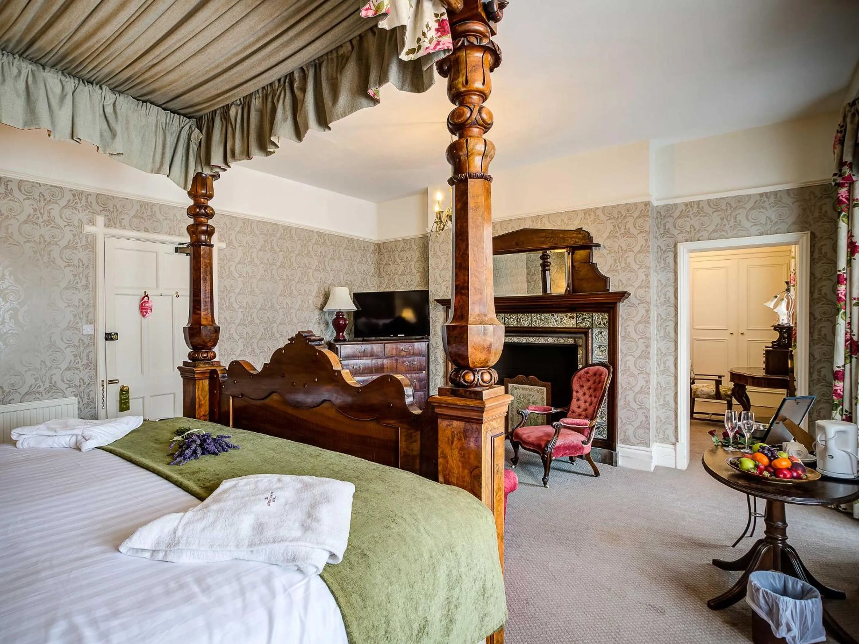 Bedroom, Bed in The Speech House