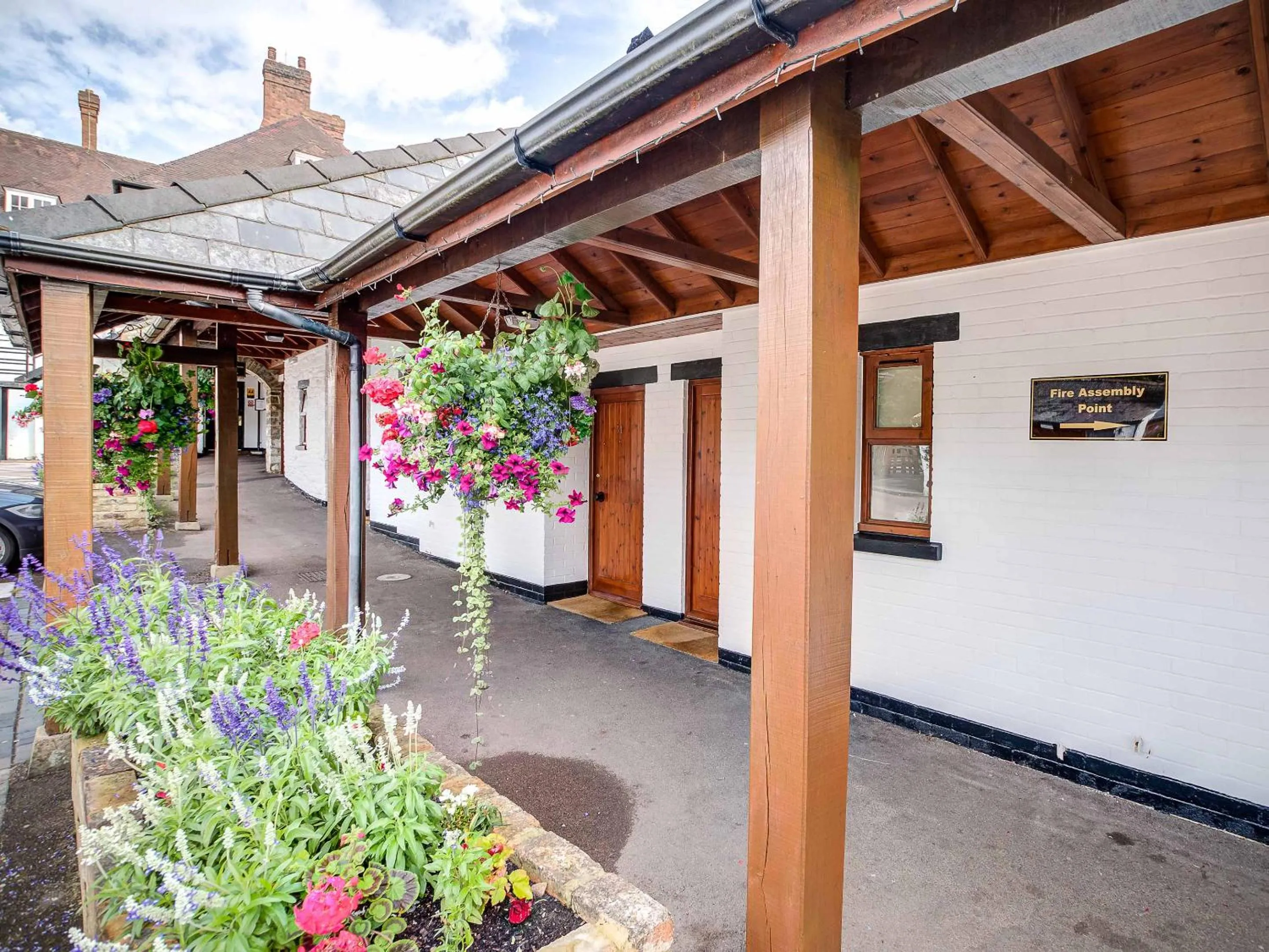 Inner courtyard view in The Speech House