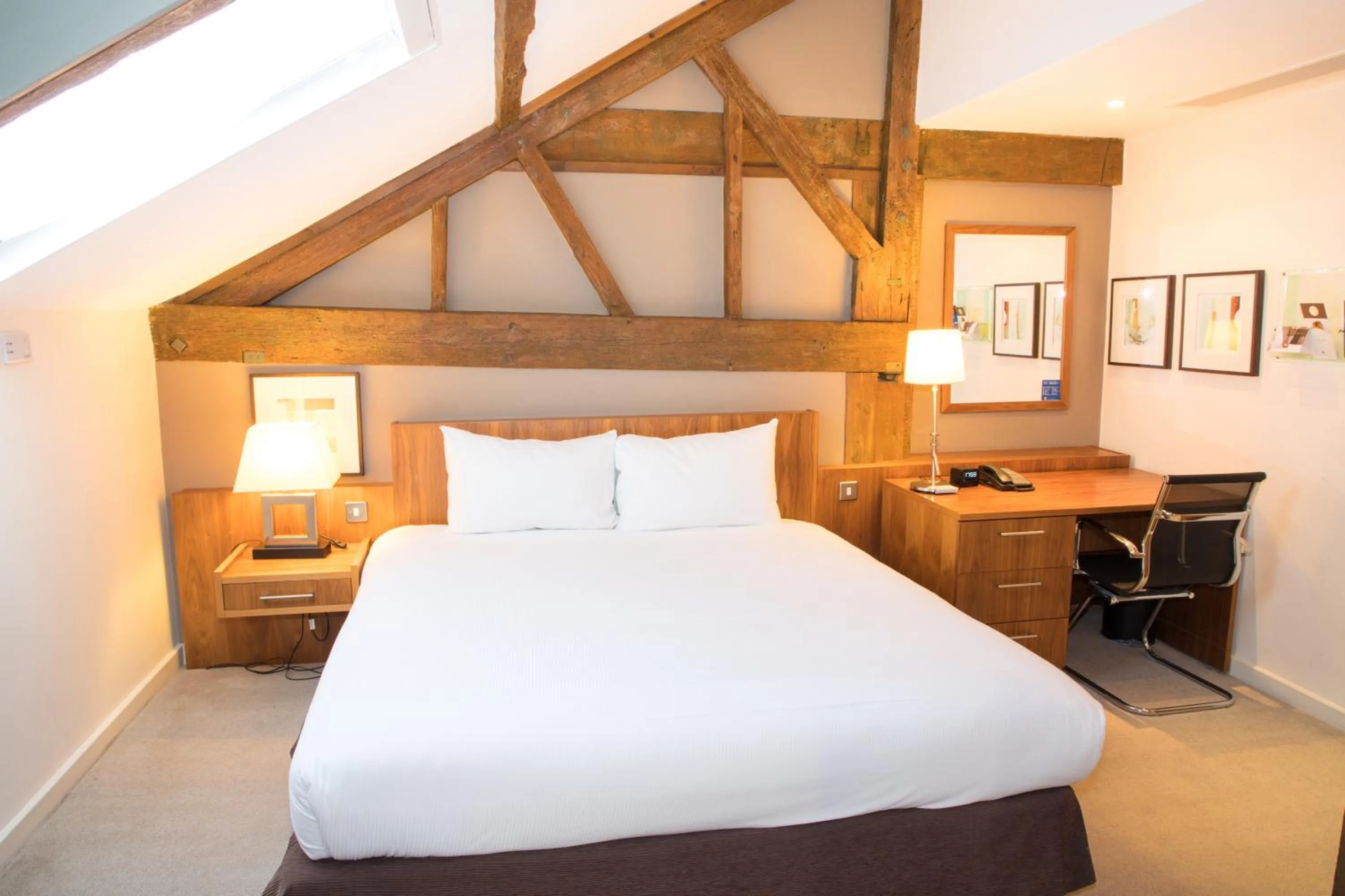 Bedroom, Bed in Best Western Plus Moat House Reading