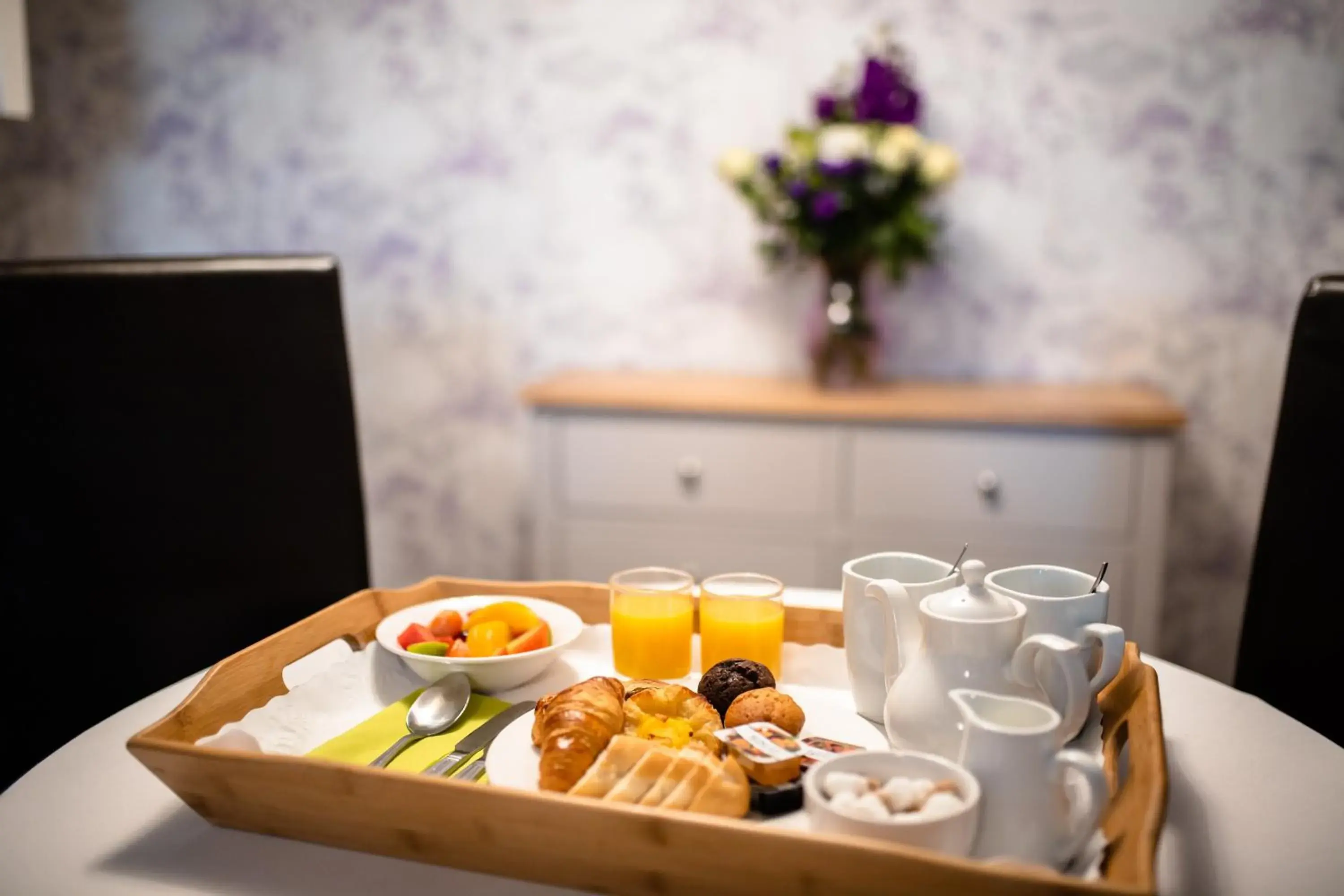 Photo of the whole room in Holiday Inn A55 Chester West by IHG Photo of the whole room in Holiday Inn A55 Chester West by IHG