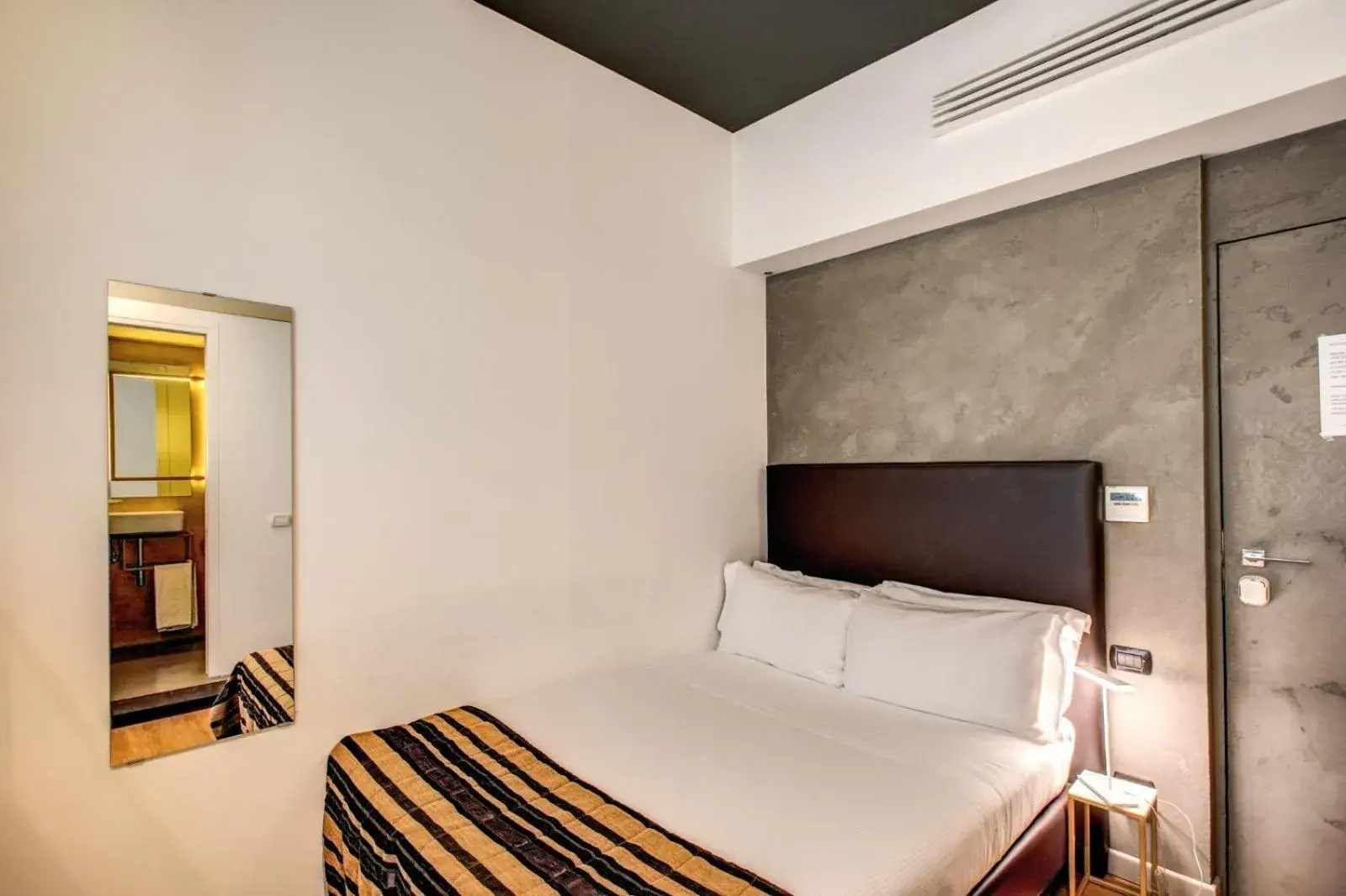 Small Double Room in Maison Pellegrino Small Double Room in Maison Pellegrino