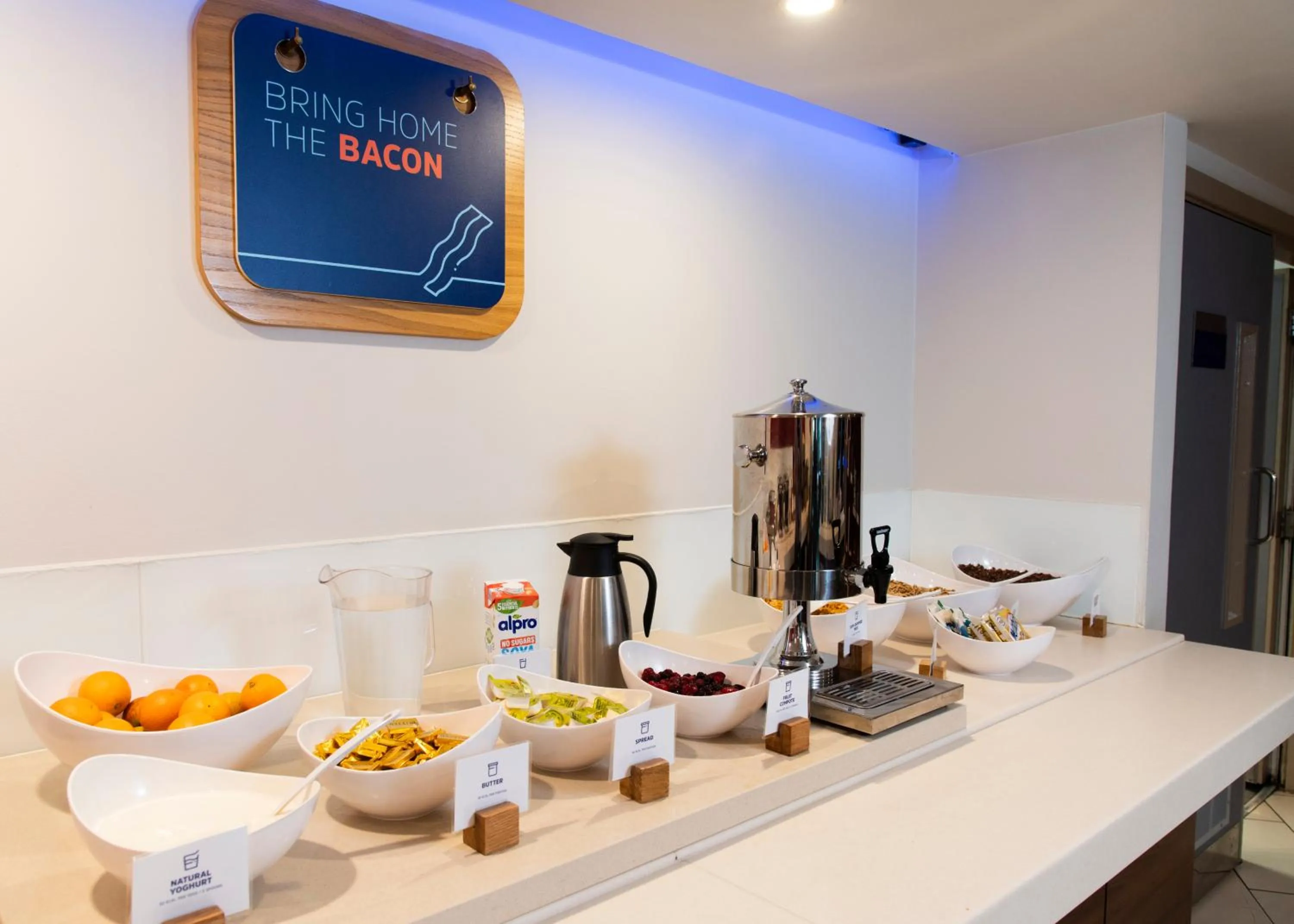 Breakfast in Holiday Inn Express - Glasgow Airport by IHG