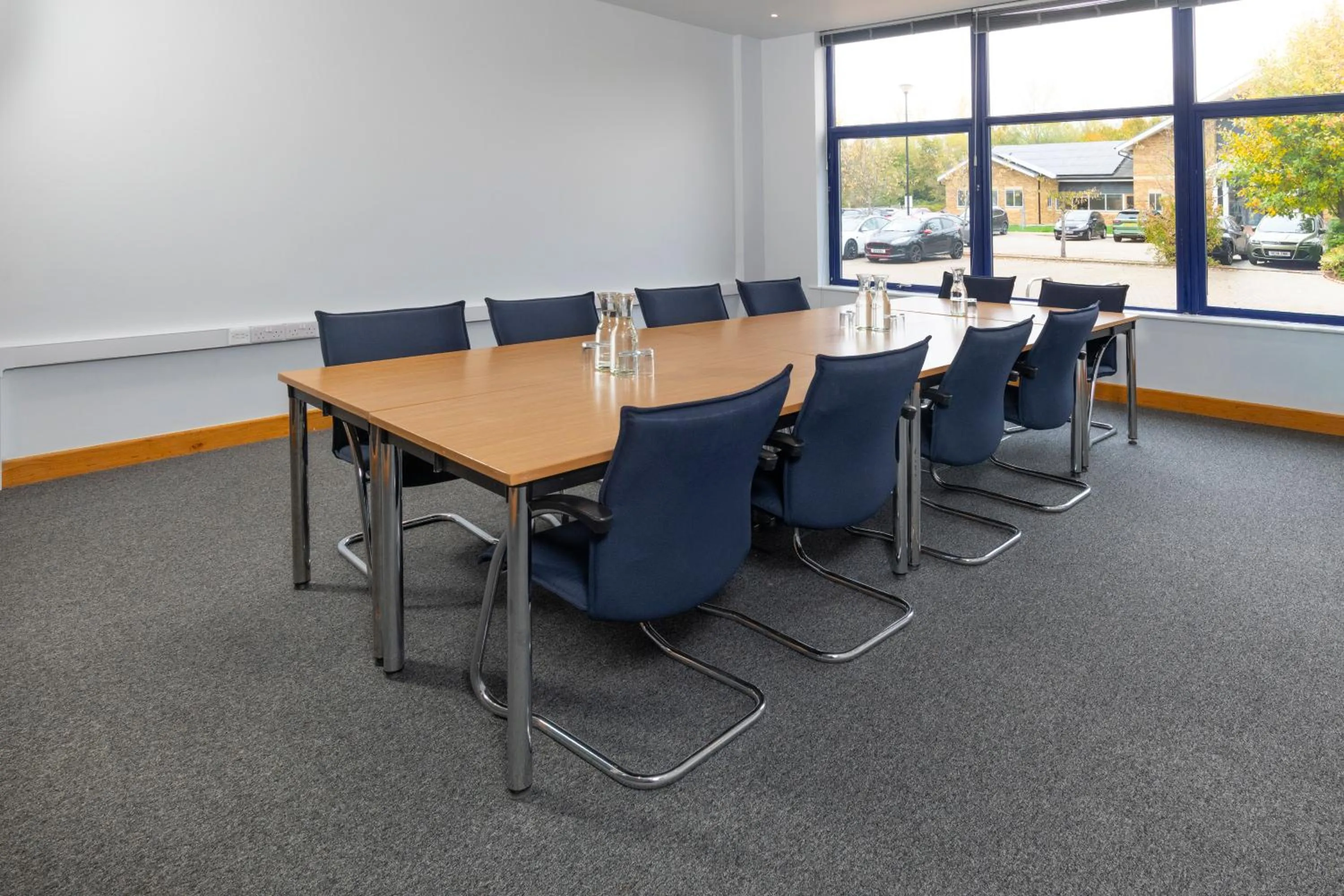 Meeting/conference room in Holiday Inn Express Milton Keynes by IHG