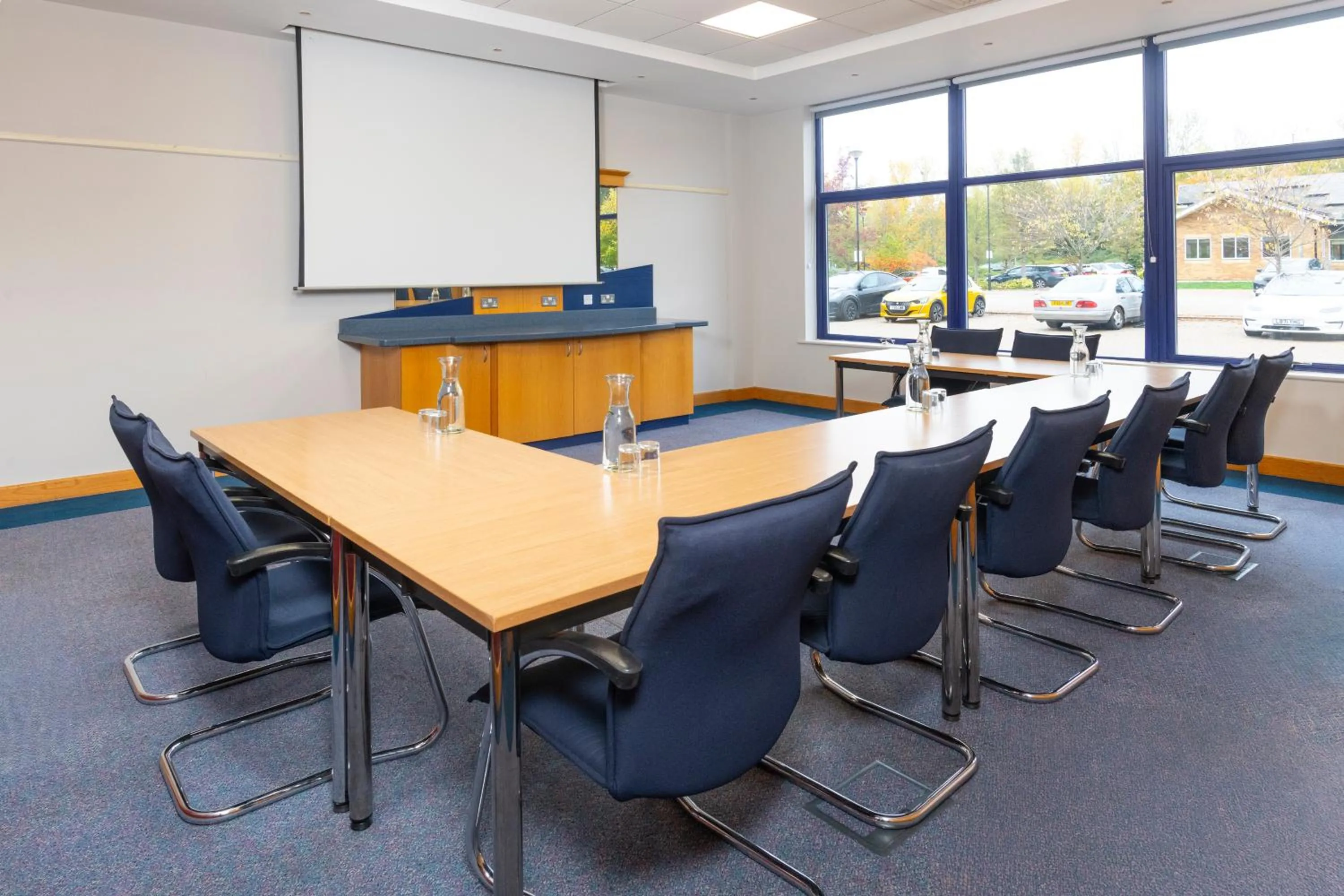 Meeting/conference room in Holiday Inn Express Milton Keynes by IHG