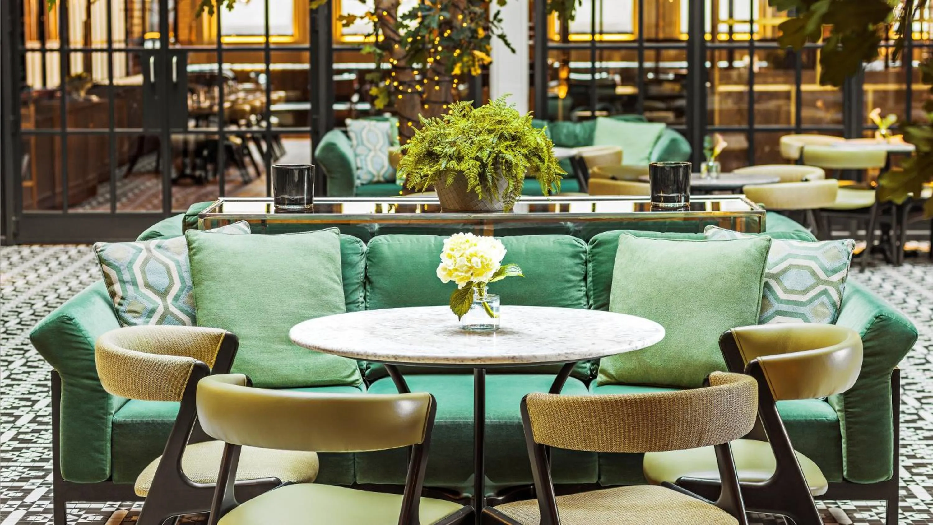 Lounge or bar in Kimpton Clocktower by IHG