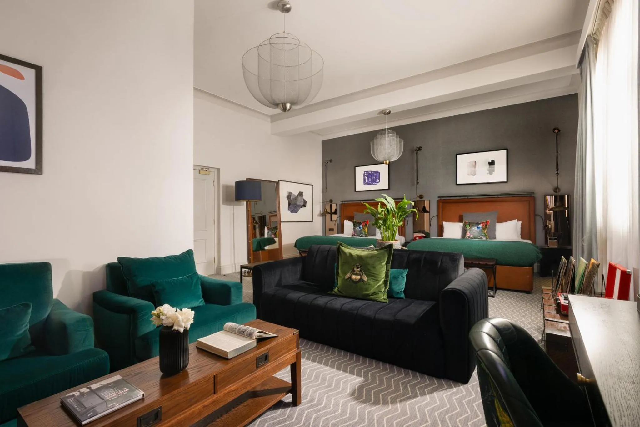 Photo of the whole room in Kimpton Clocktower by IHG