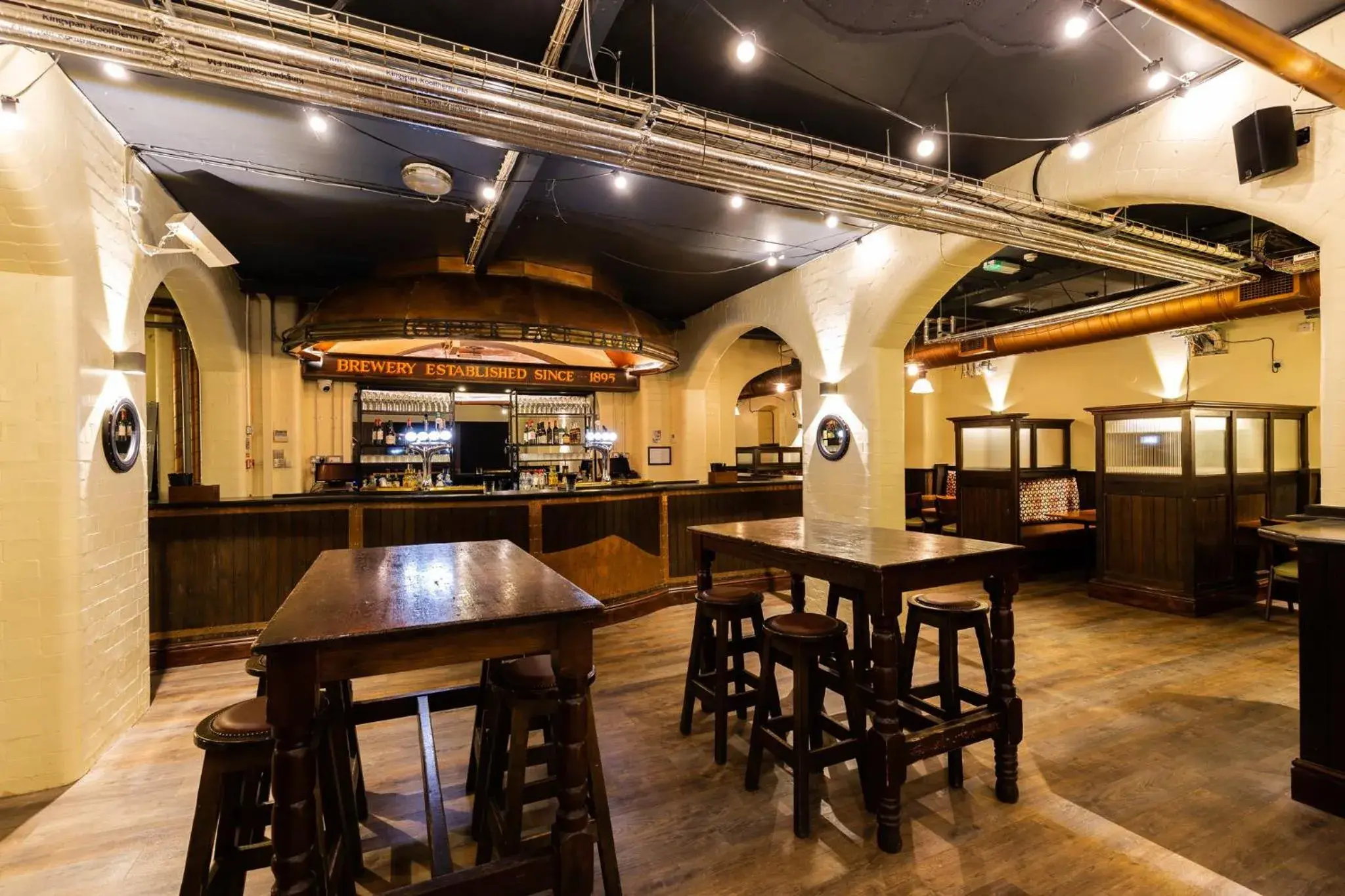 Lounge or bar in Kimpton Clocktower by IHG Lounge or bar in Kimpton Clocktower by IHG