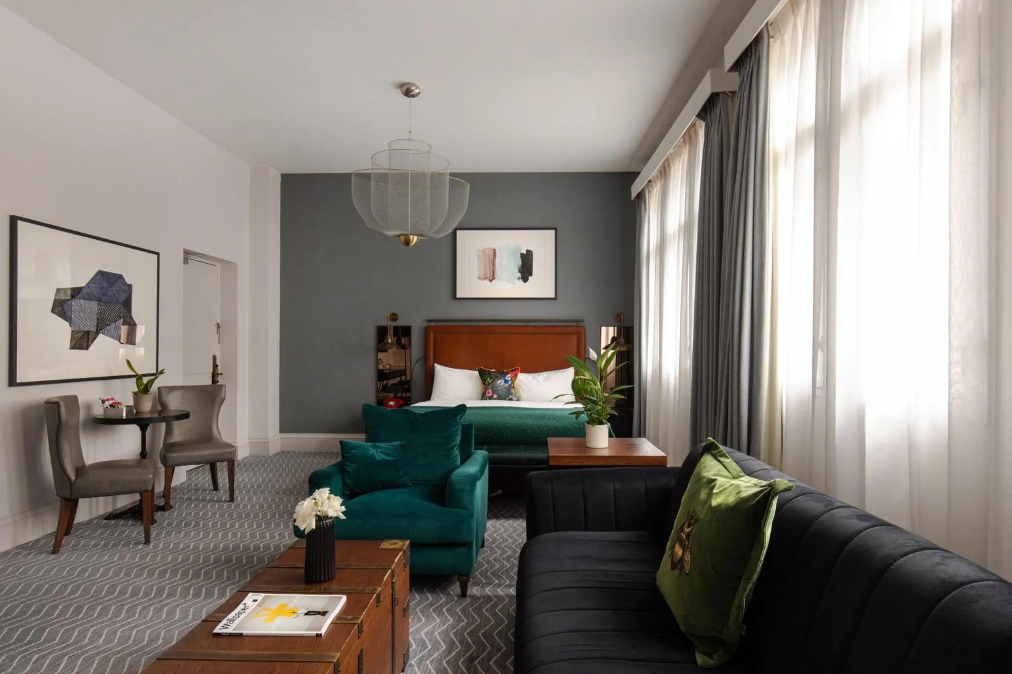 Photo of the whole room in Kimpton Clocktower by IHG