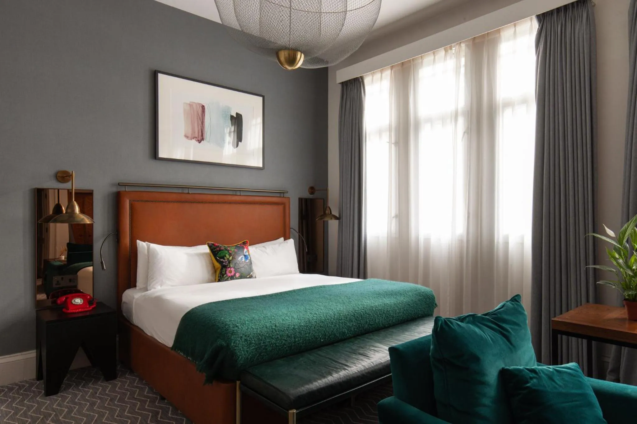 Photo of the whole room, Bed in Kimpton Clocktower by IHG