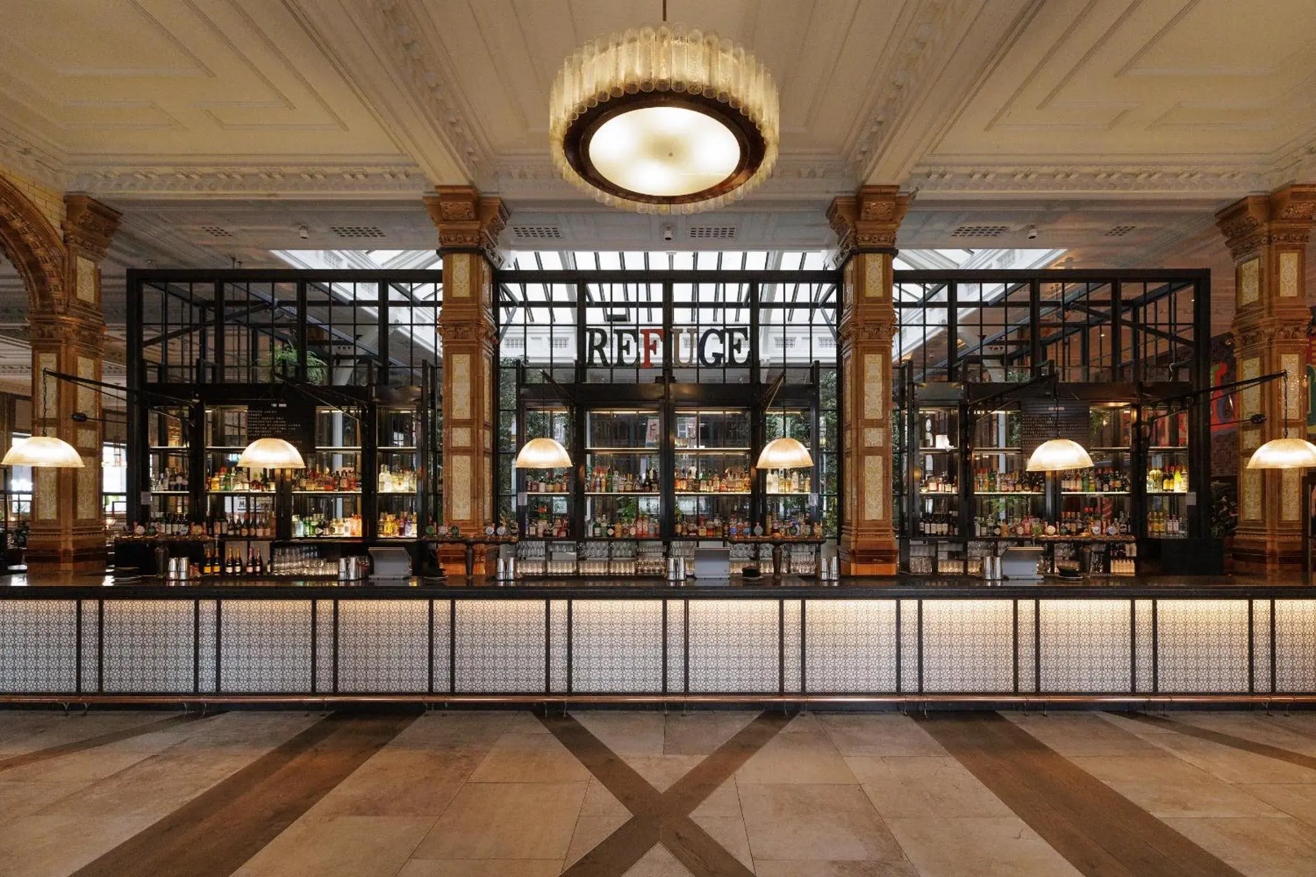 Lounge or bar in Kimpton Clocktower by IHG Lounge or bar in Kimpton Clocktower by IHG