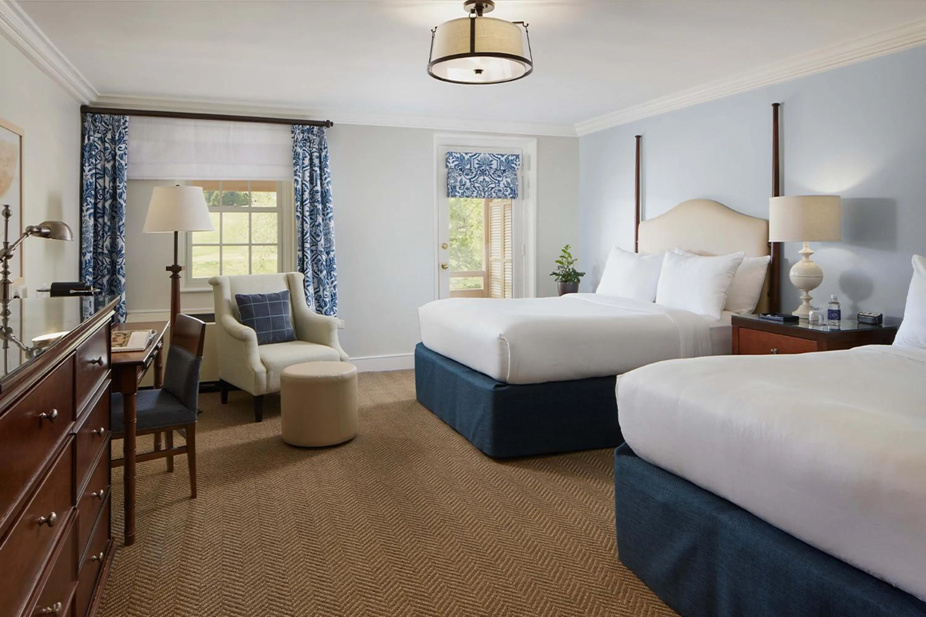 Photo of the whole room, Bed in Boar's Head Resort