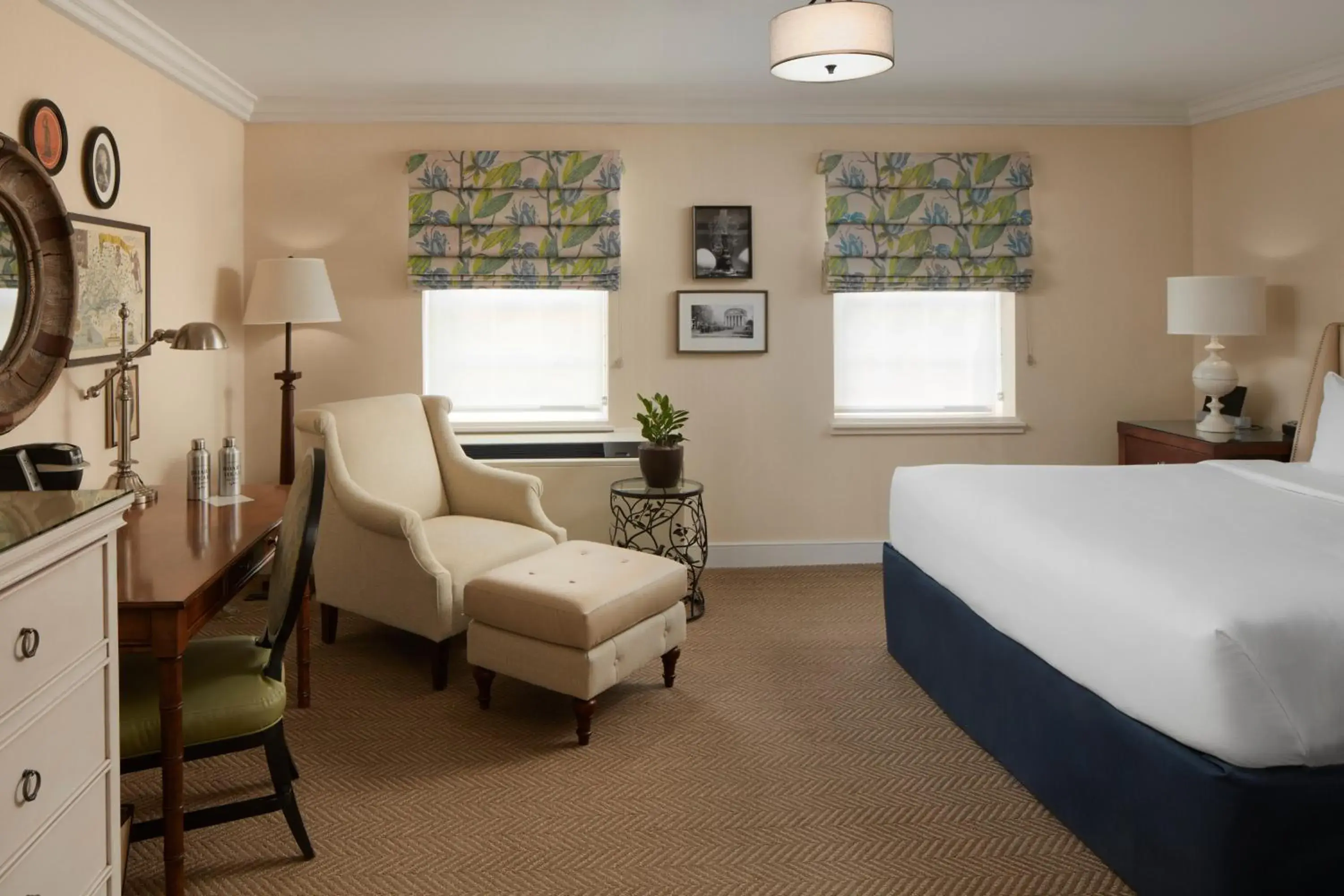 Seating area, Bed in Boar's Head Resort Seating area, Bed in Boar's Head Resort