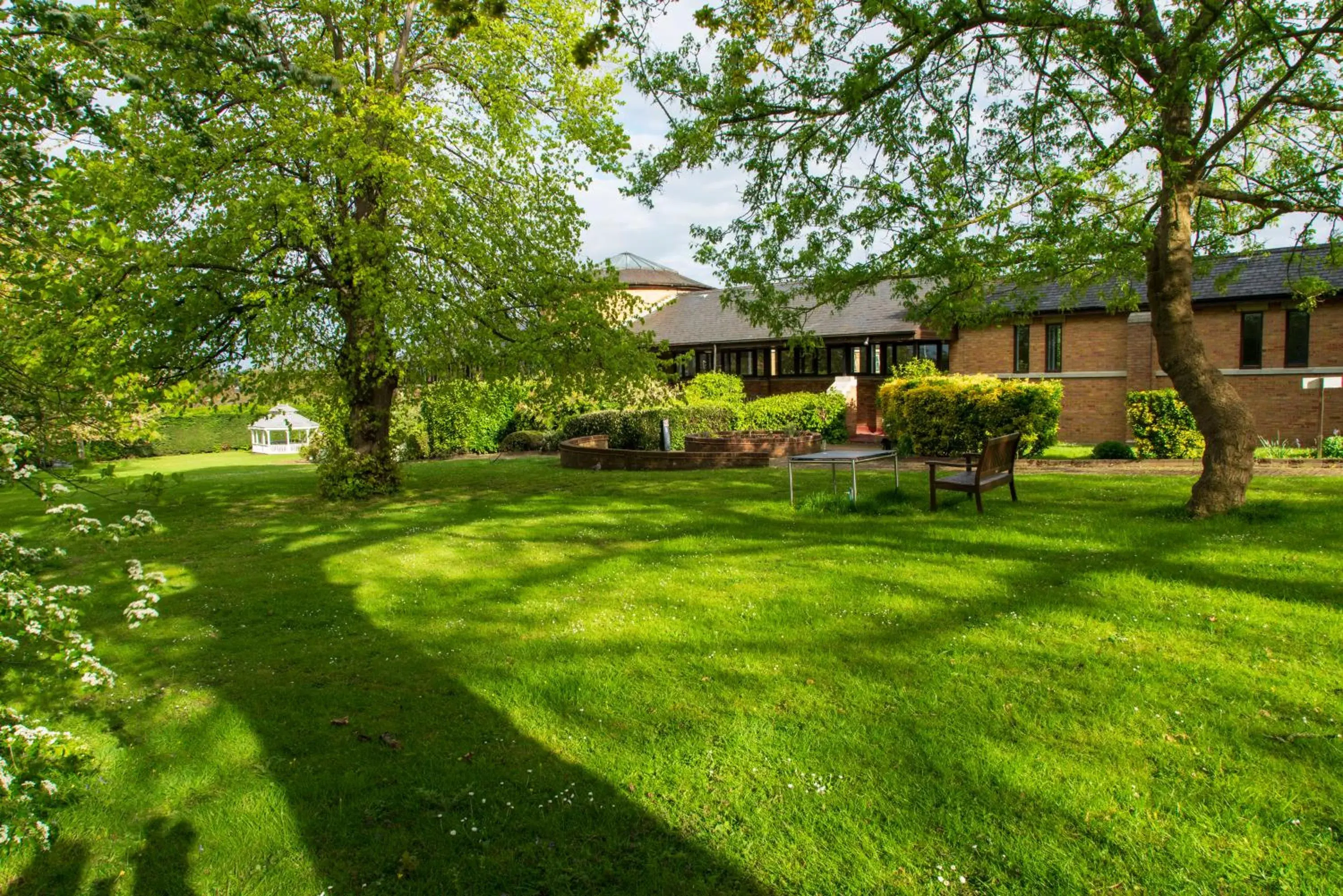 Property building in London Chigwell Prince Regent Hotel, BW Signature Collection Property building in London Chigwell Prince Regent Hotel, BW Signature Collection