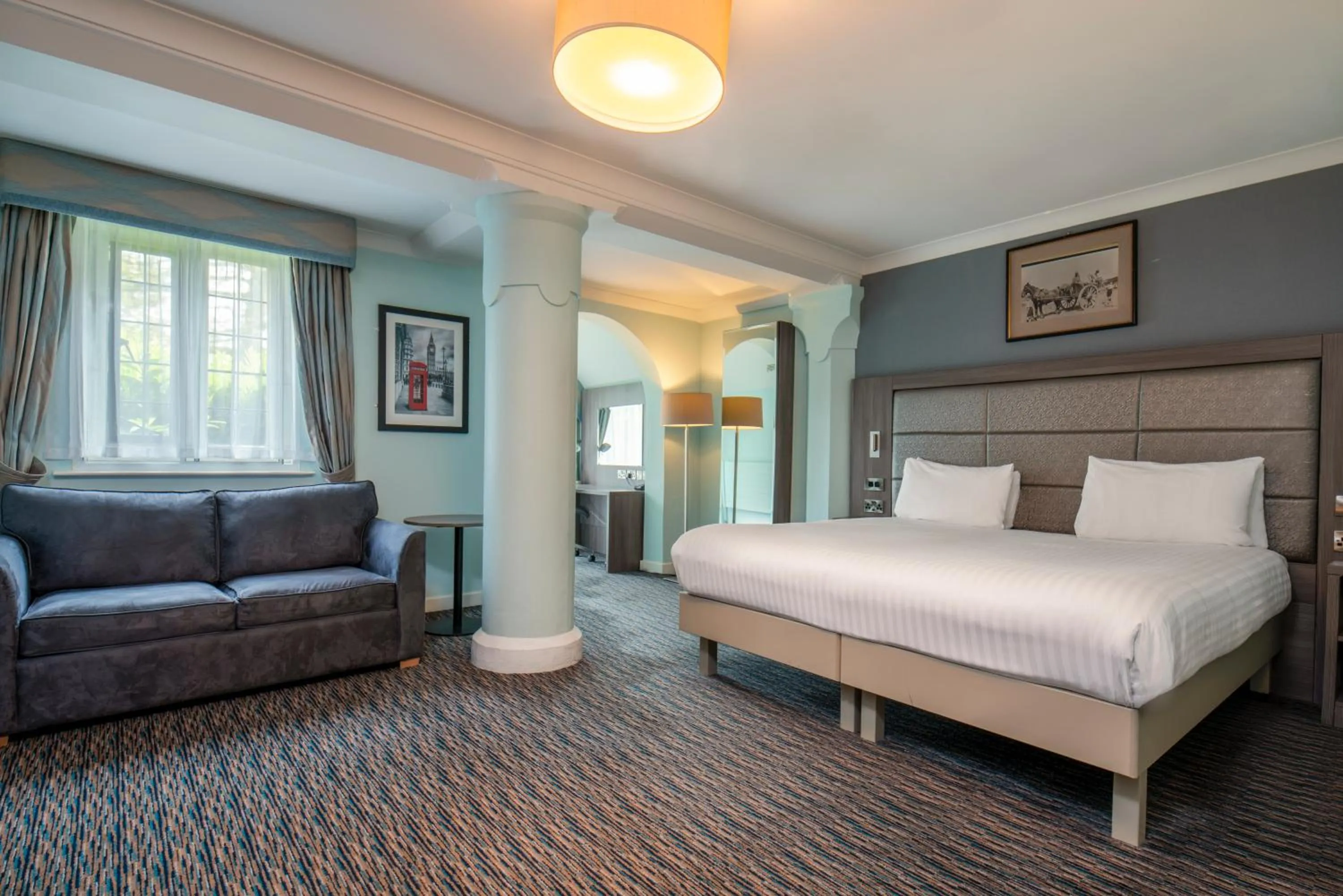 Bed in London Chigwell Prince Regent Hotel, BW Signature Collection