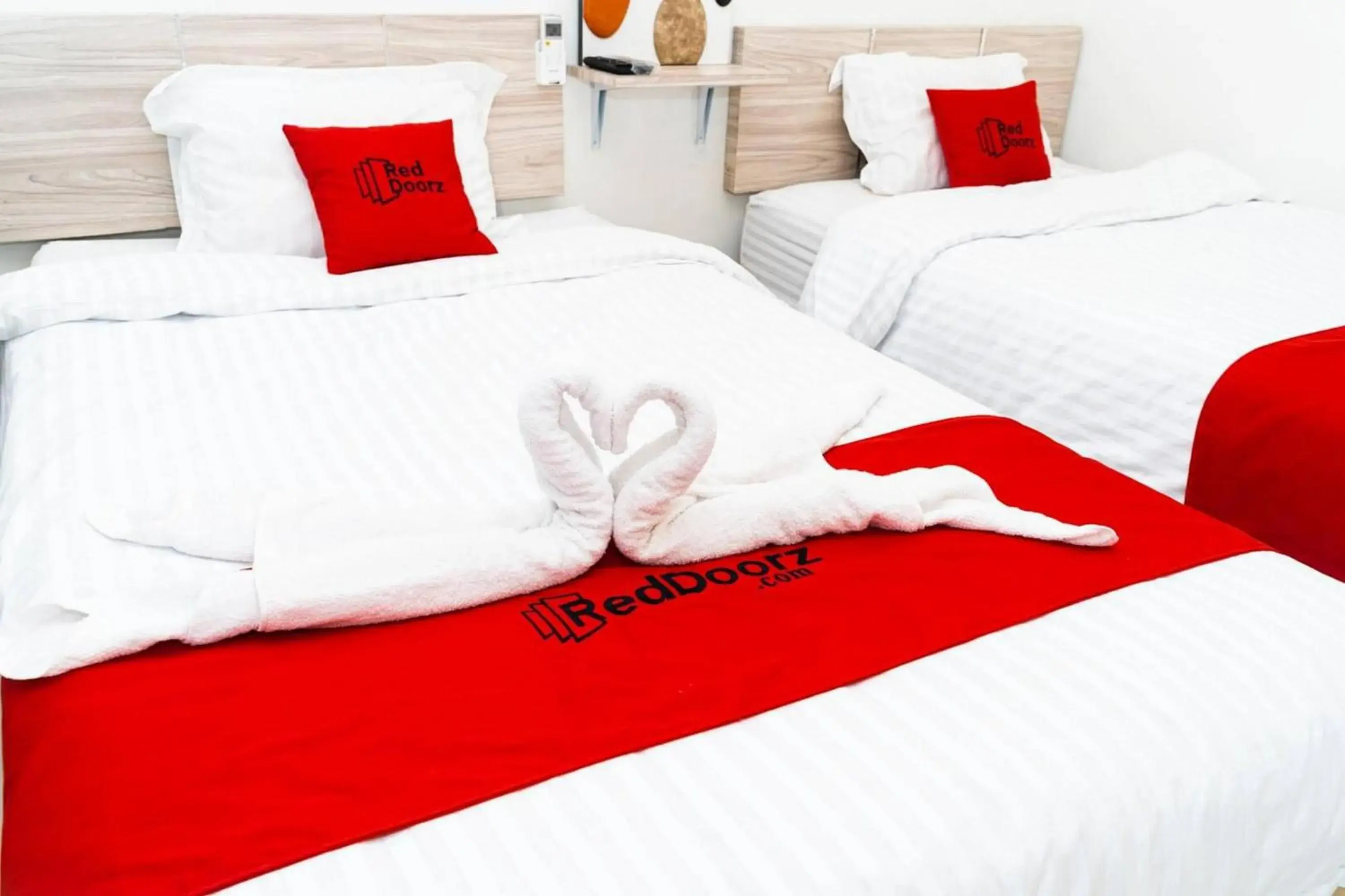 Bedroom, Bed in RedDoorz near Exit Toll Bogor Bedroom, Bed in RedDoorz near Exit Toll Bogor